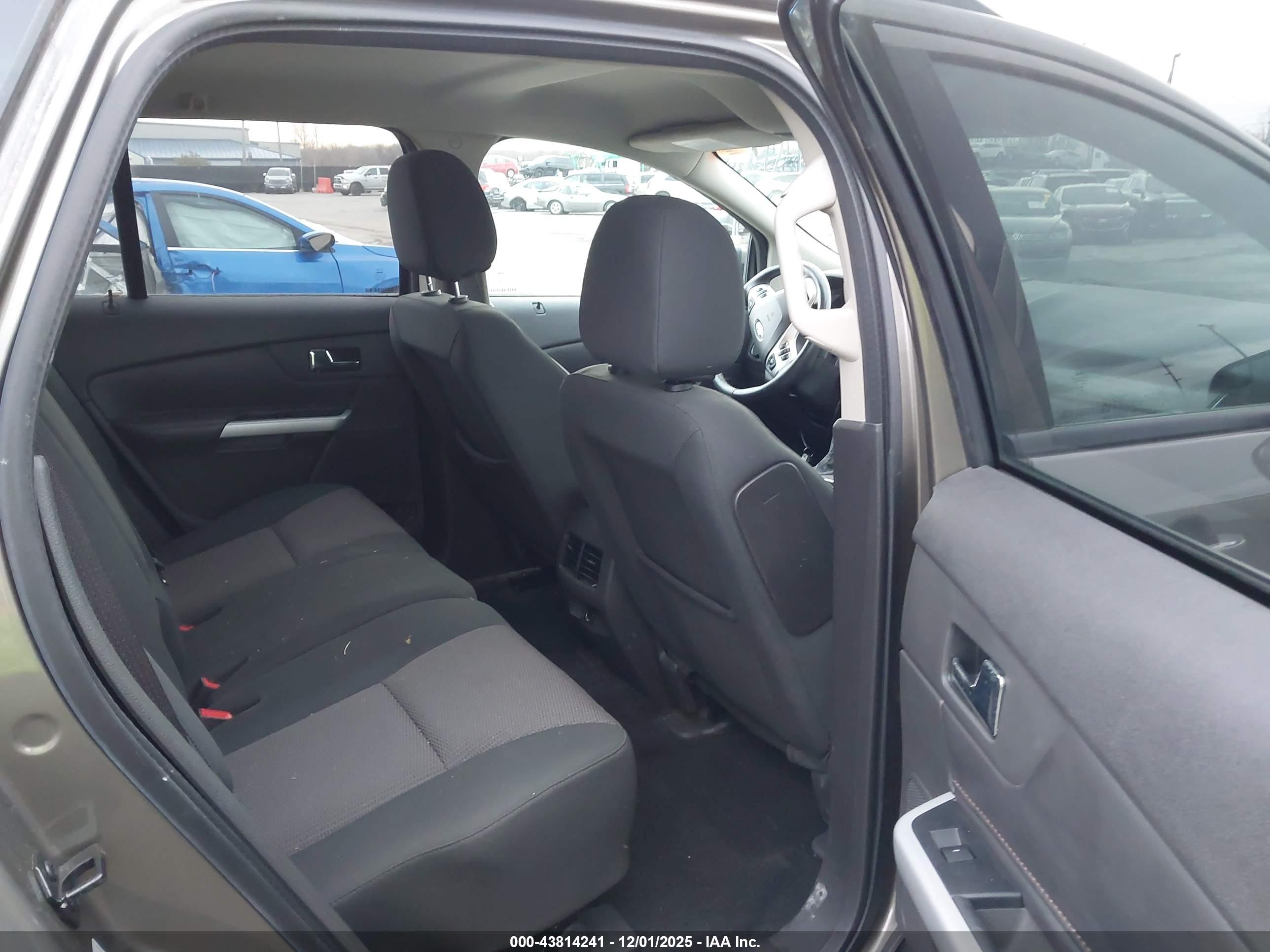FORD EDGE image 8