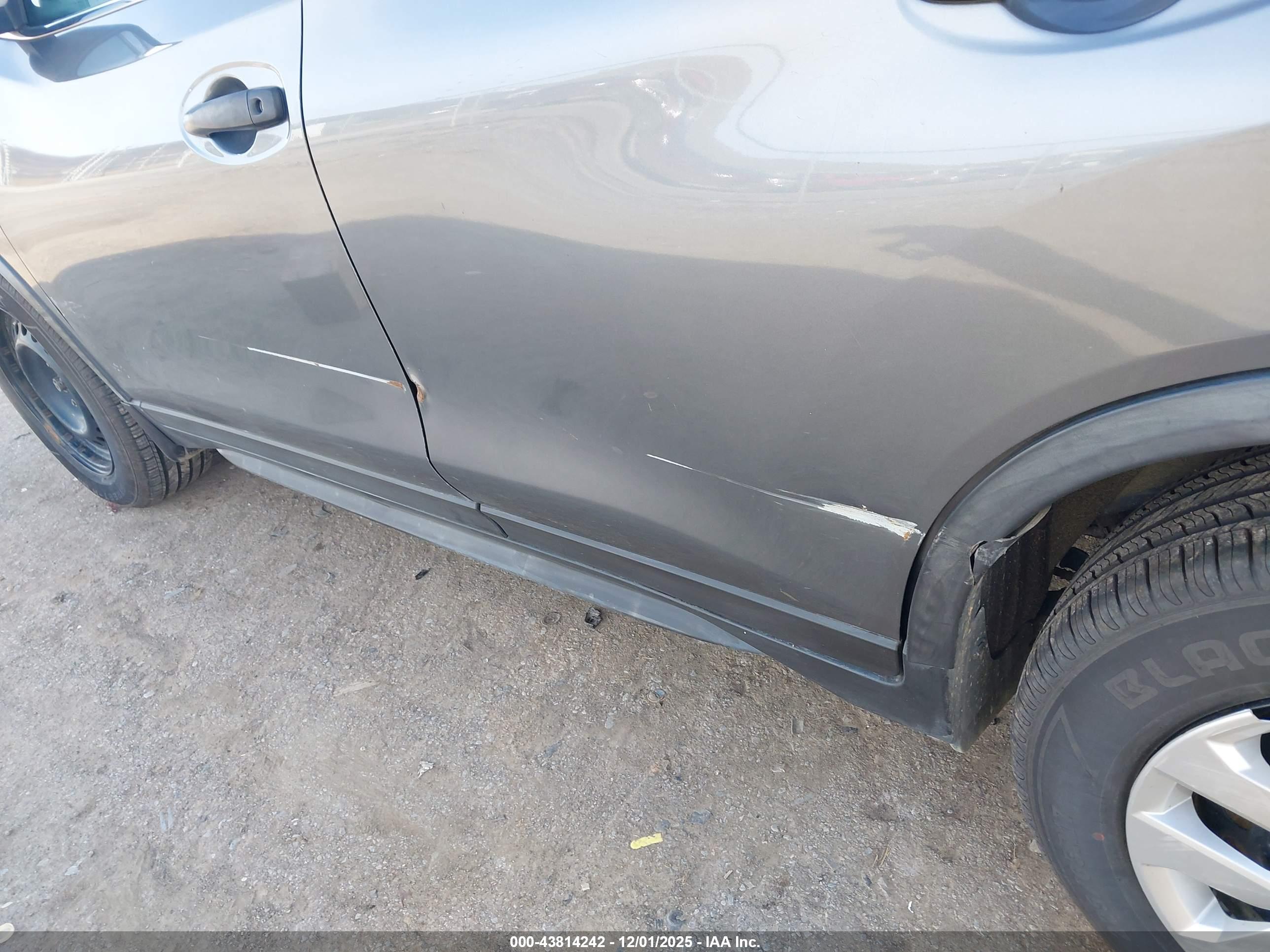 NISSAN ROGUE image 6