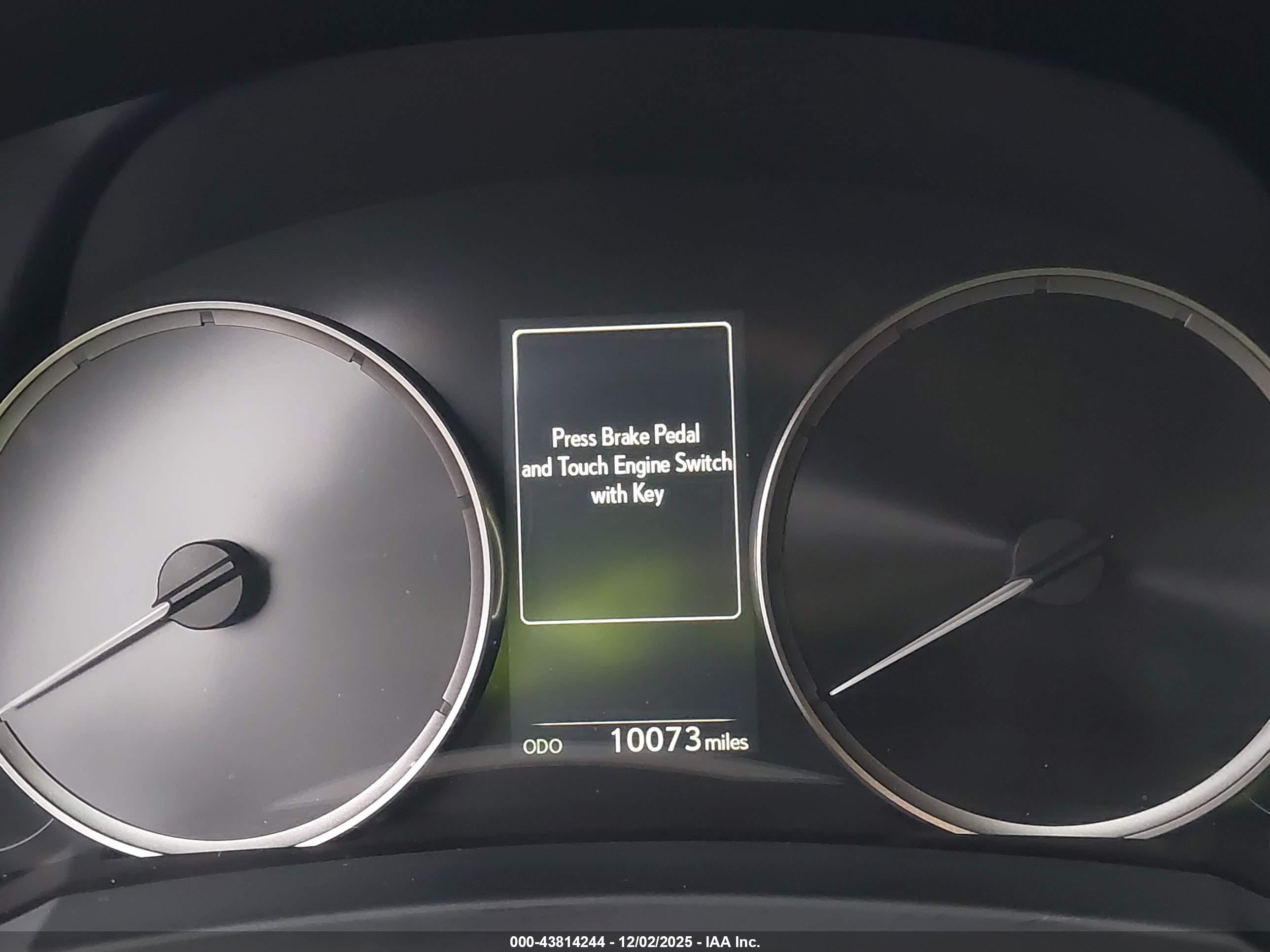 LEXUS IS image 7