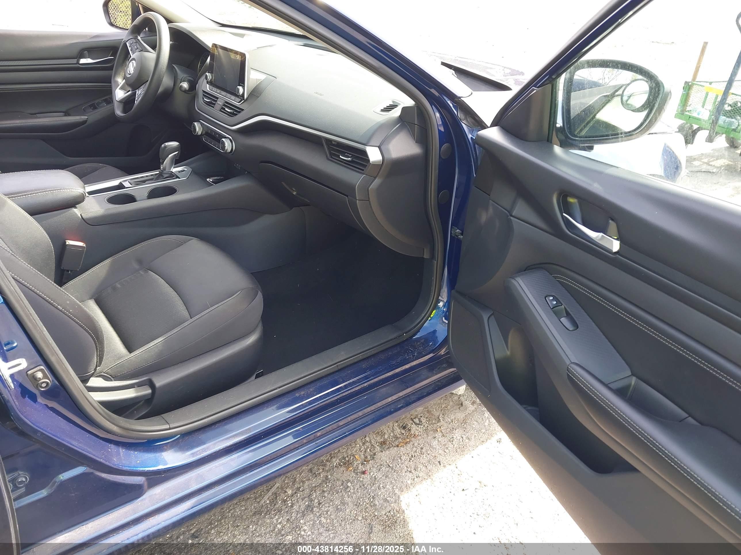 NISSAN ALTIMA image 5