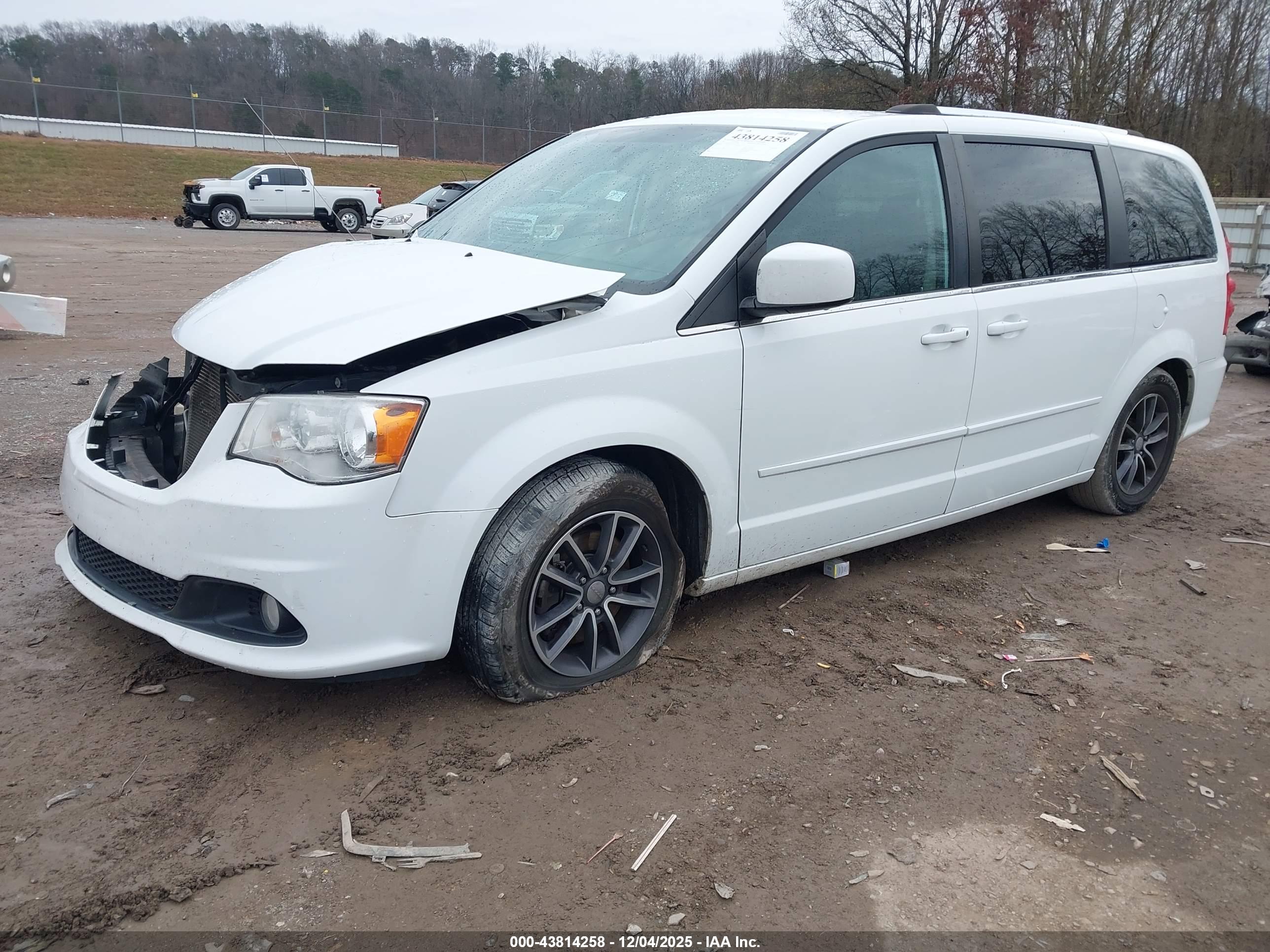 DODGE GRAND image 2