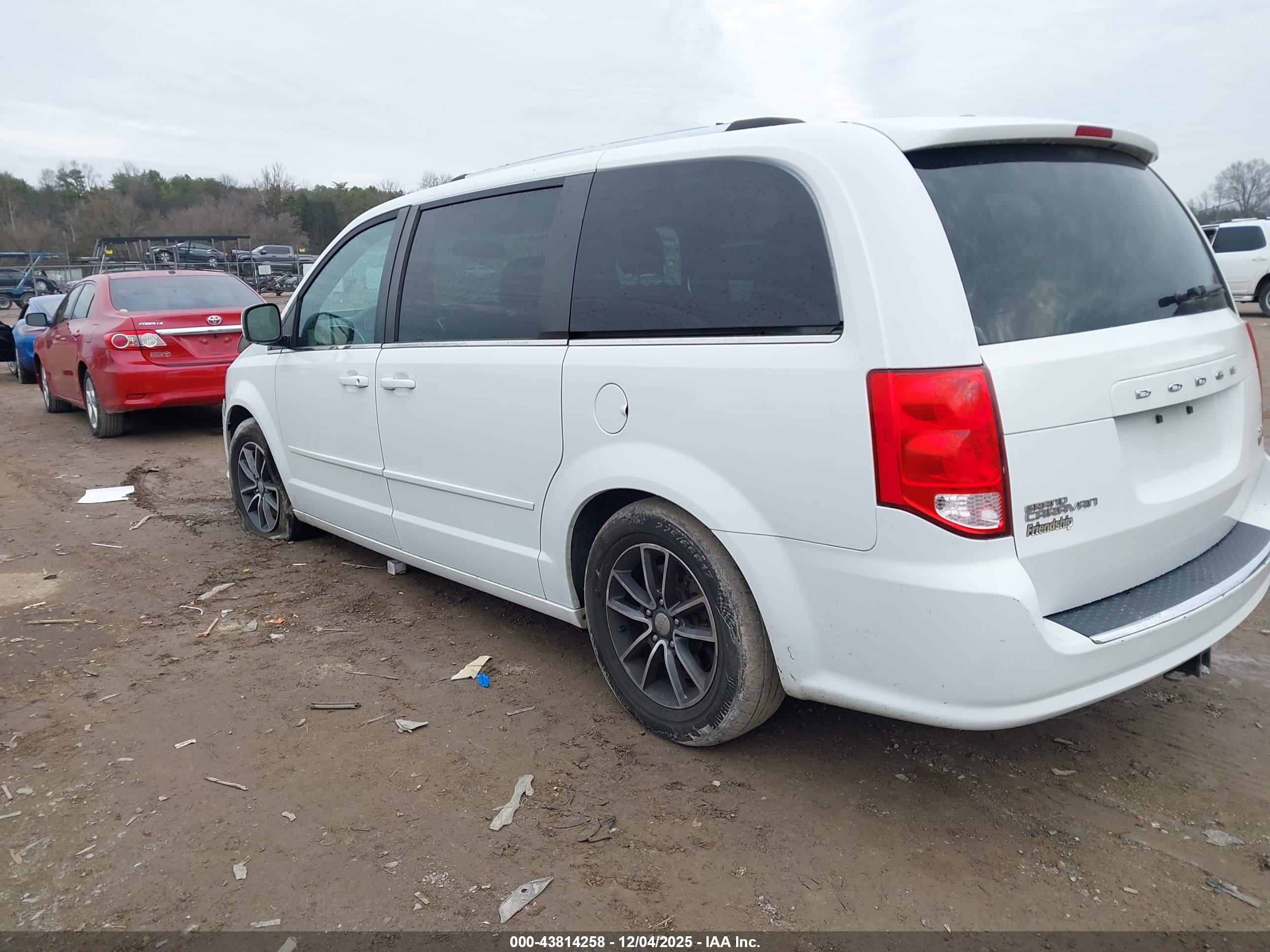 DODGE GRAND image 3