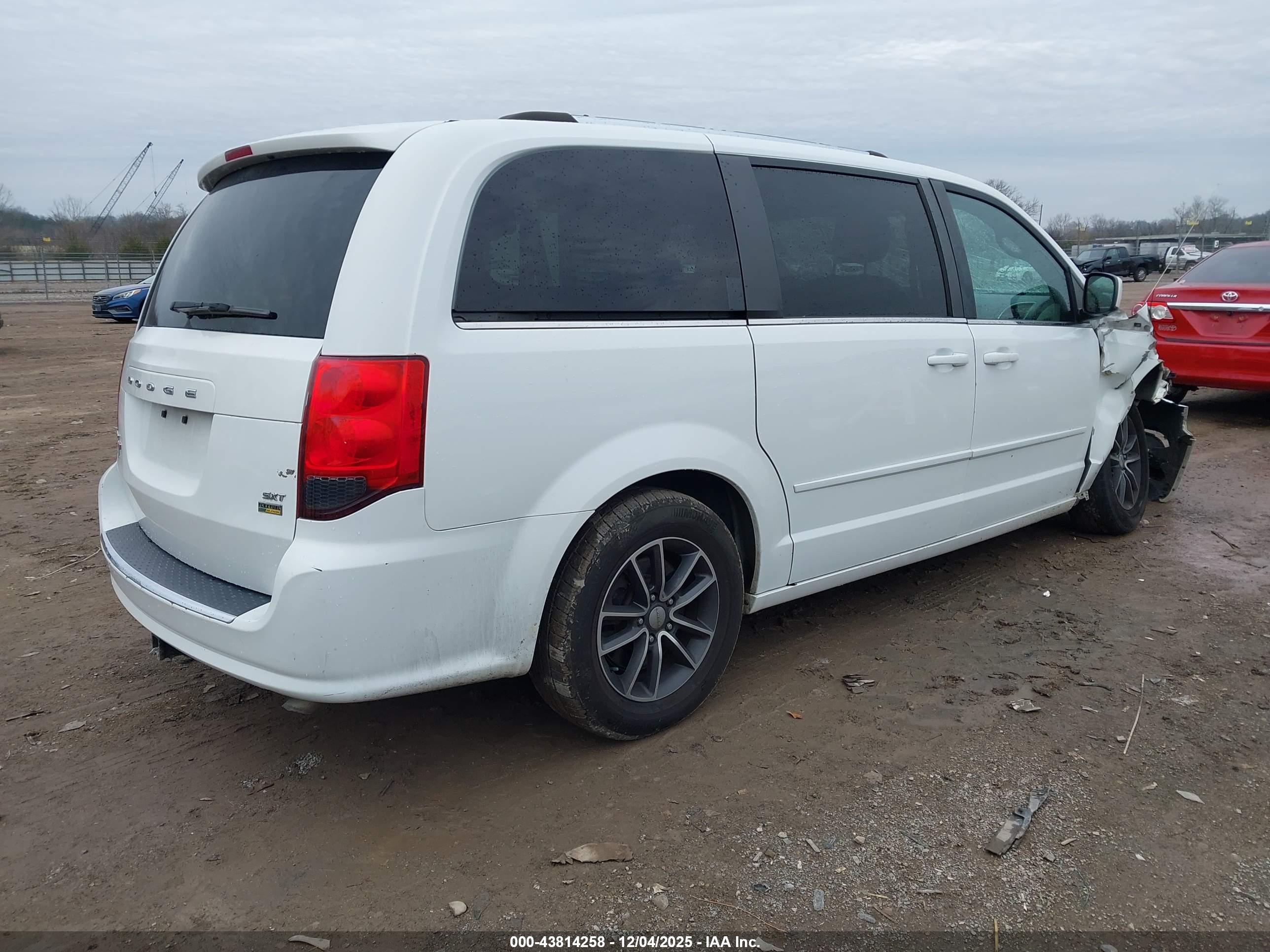 DODGE GRAND image 4