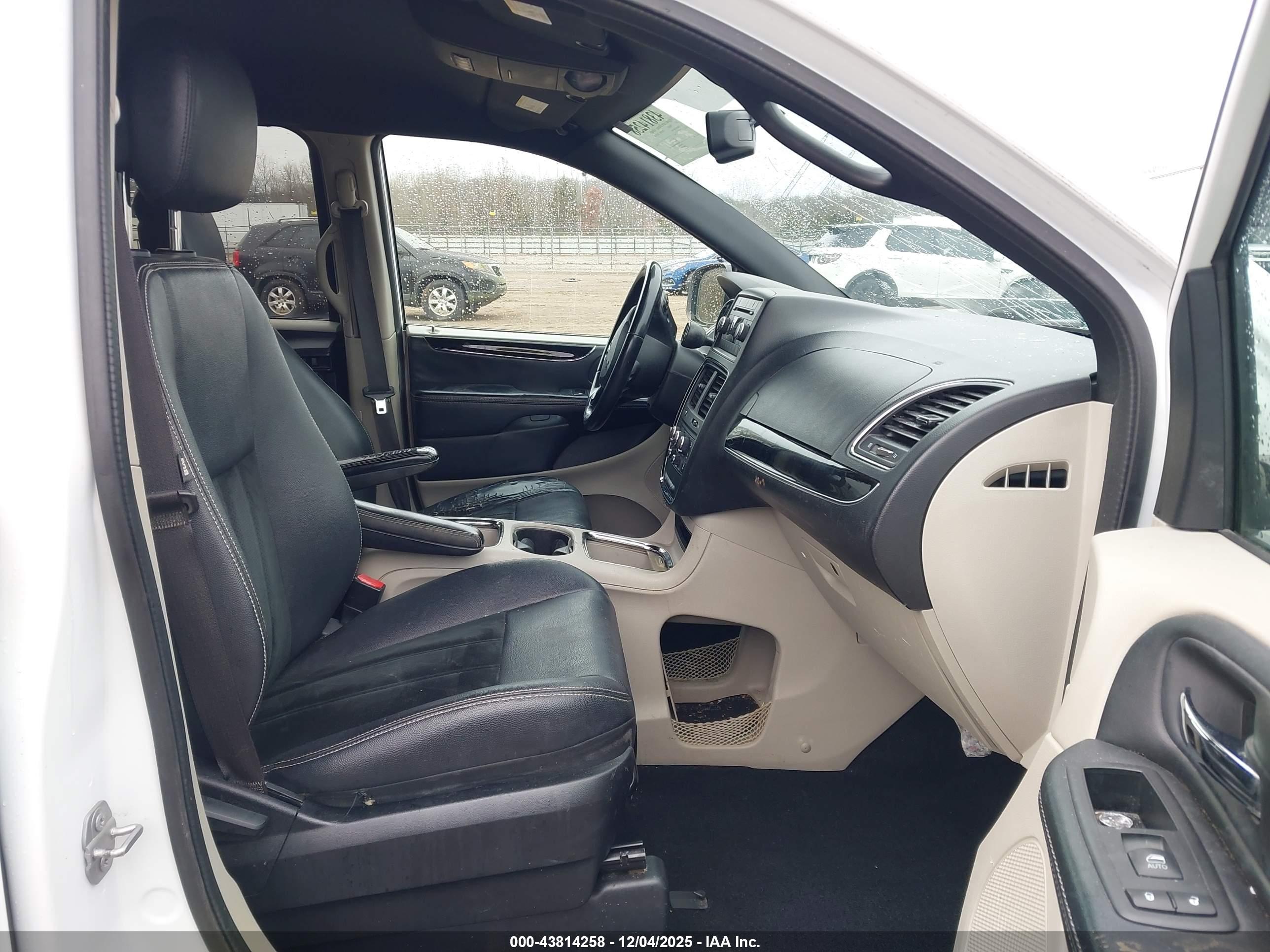 DODGE GRAND image 5