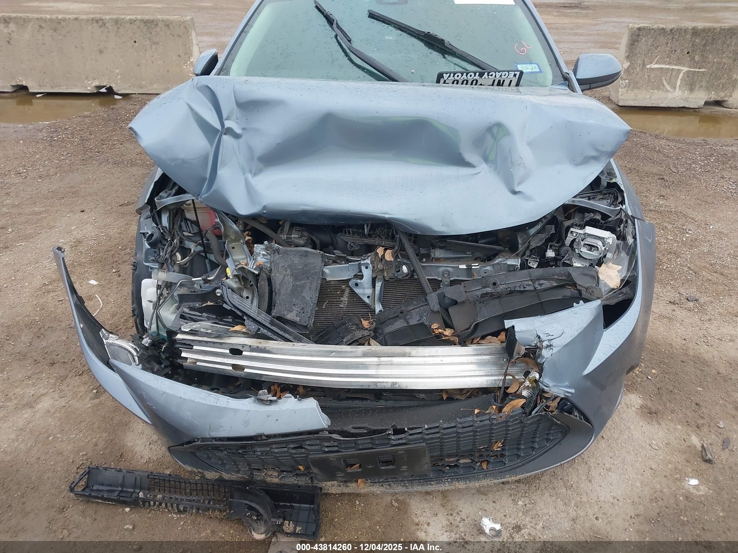 TOYOTA COROLLA image 6