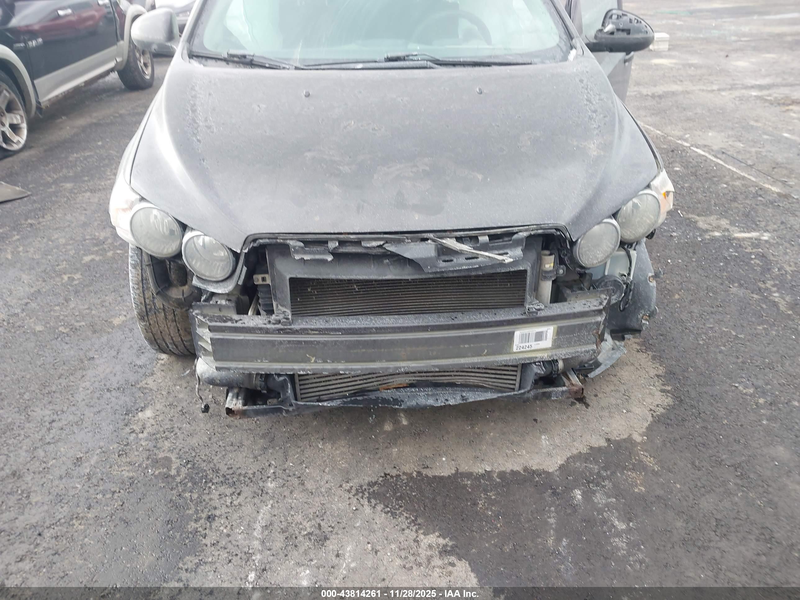 CHEVROLET SONIC image 6