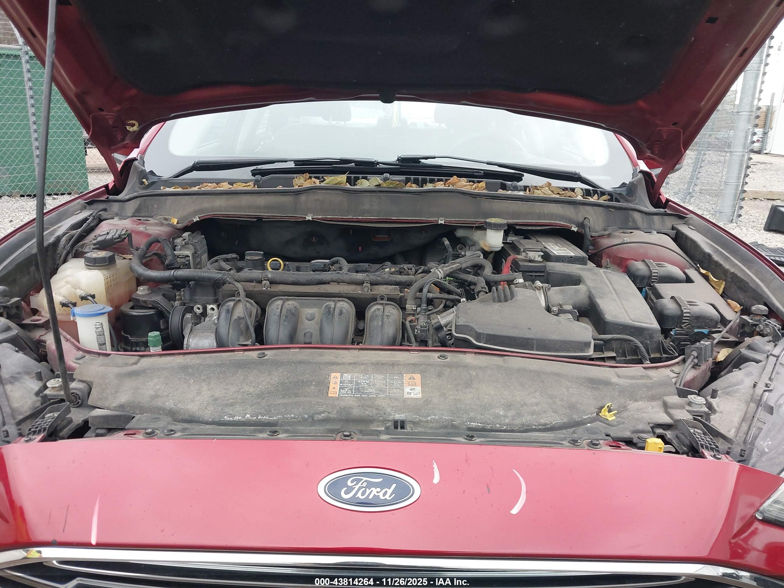 FORD FUSION image 10