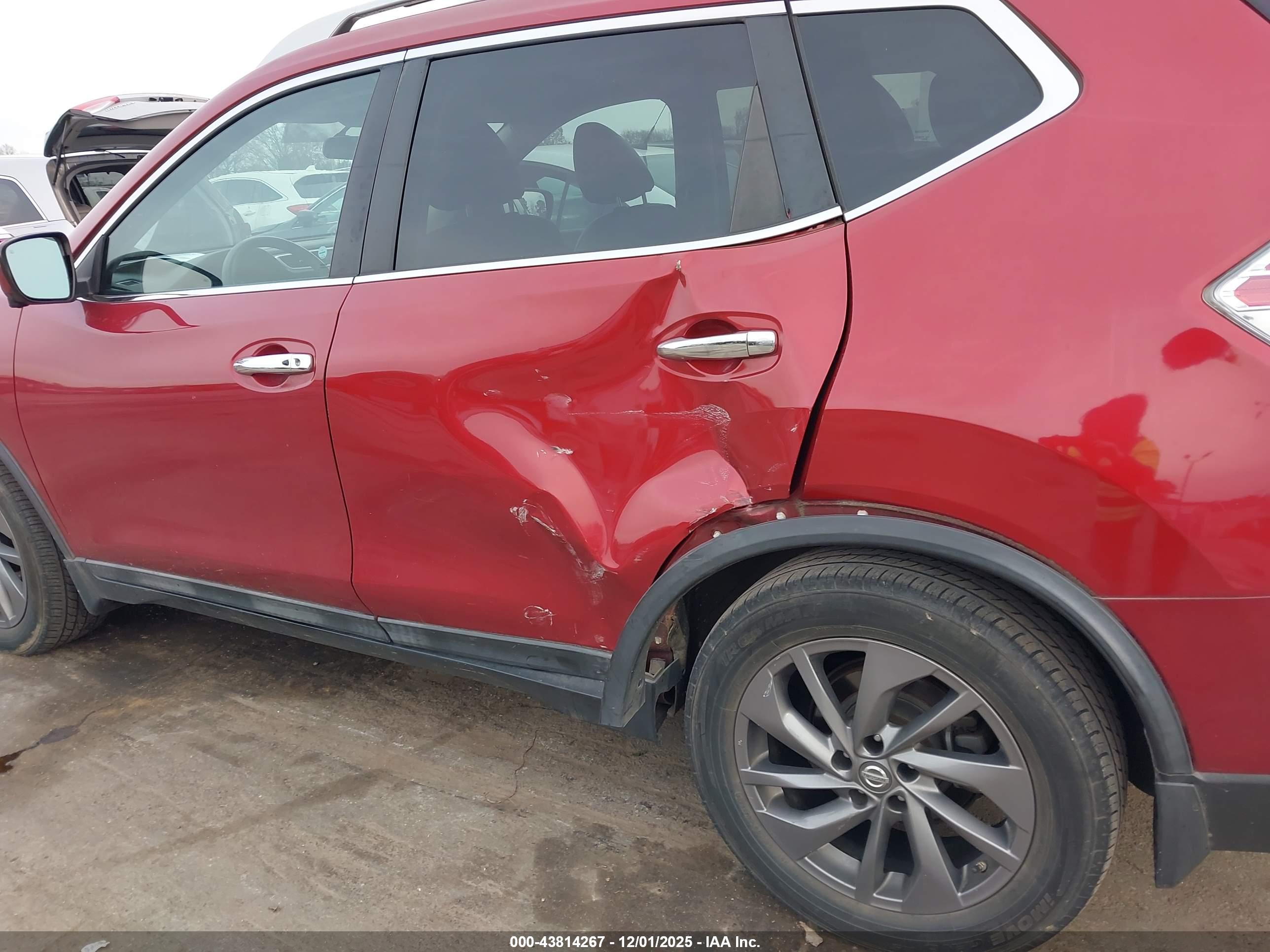 NISSAN ROGUE image 6