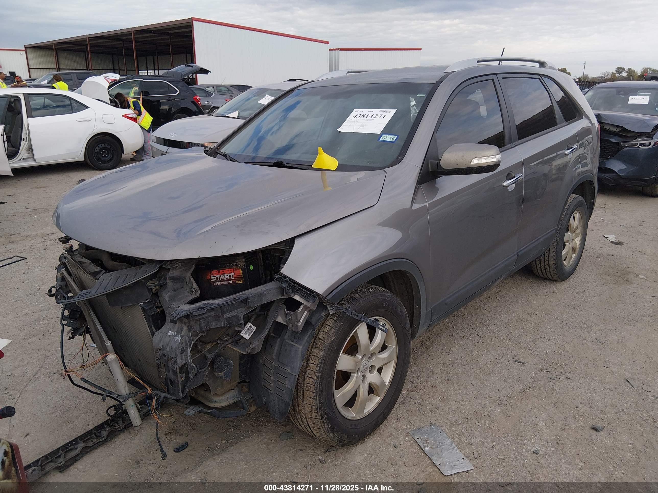 KIA SORENTO image 2