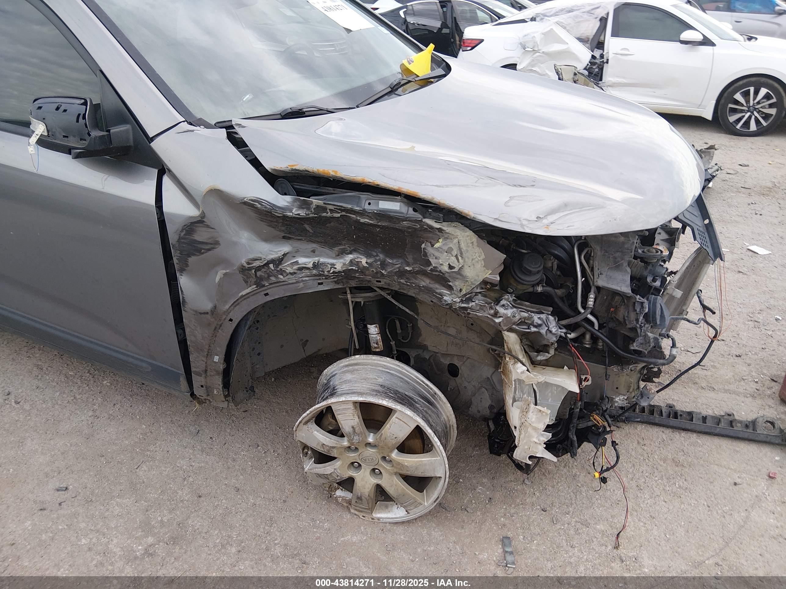 KIA SORENTO image 6