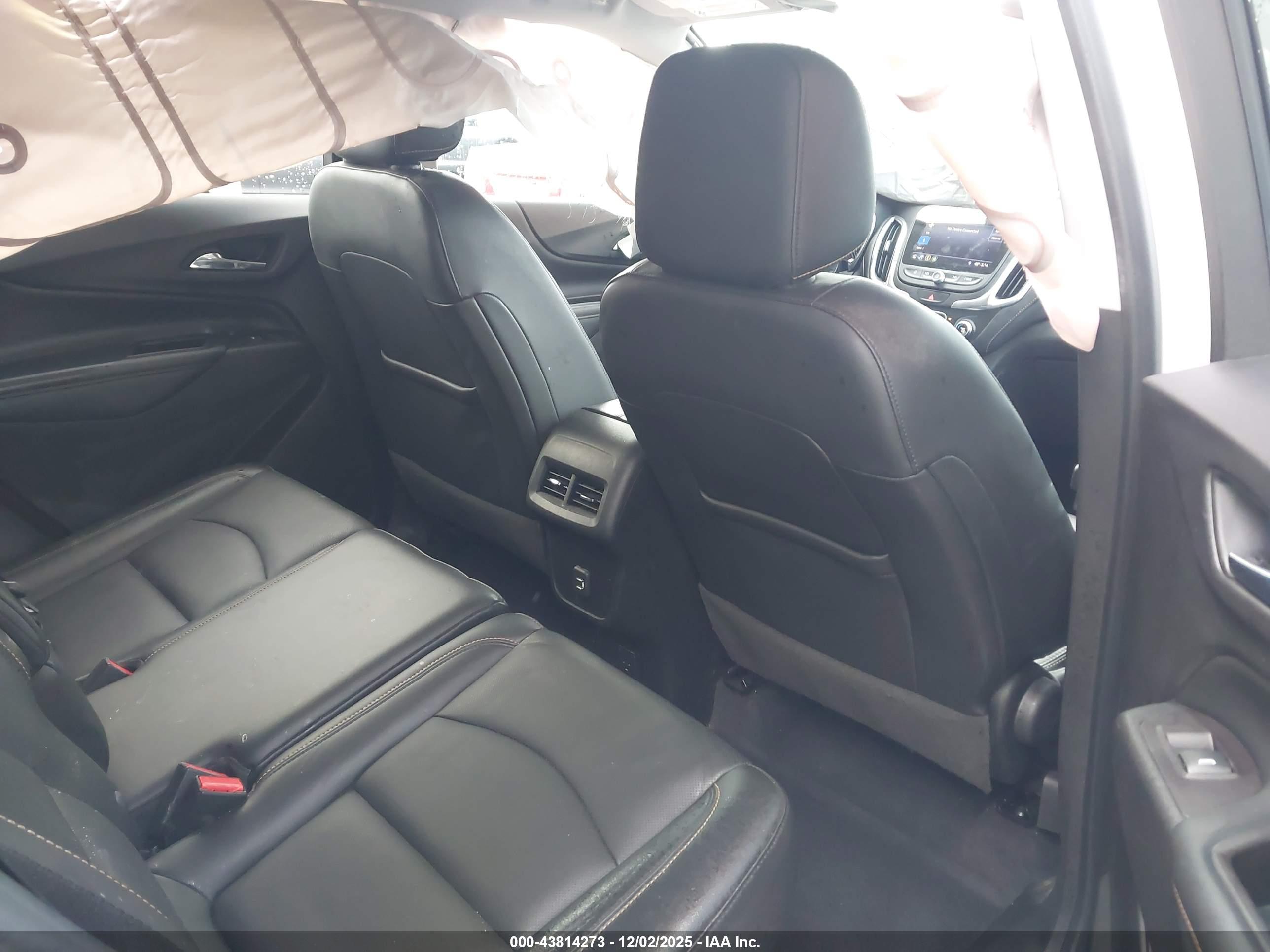 CHEVROLET EQUINOX image 8