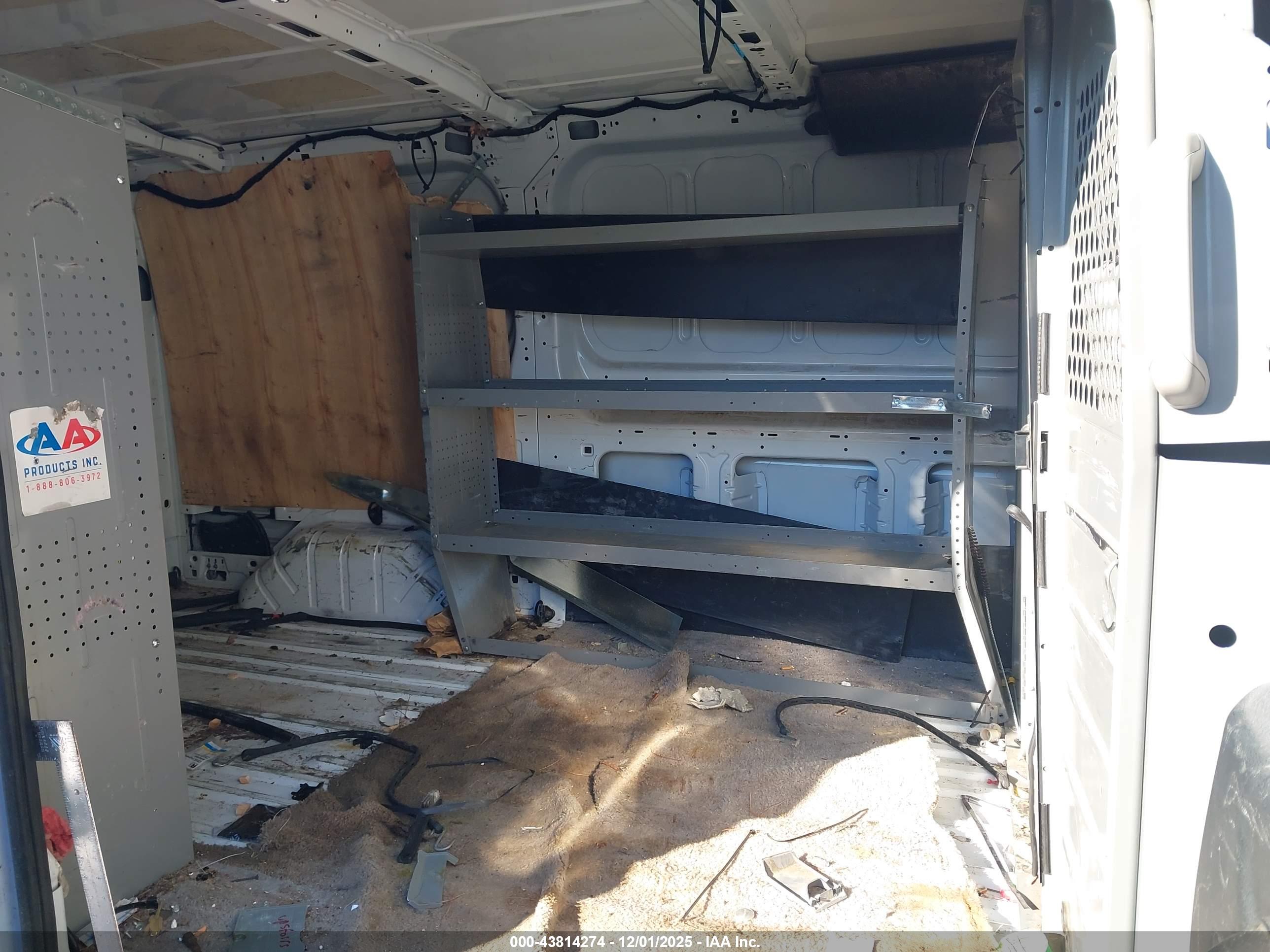 FORD TRANSIT-150 image 8