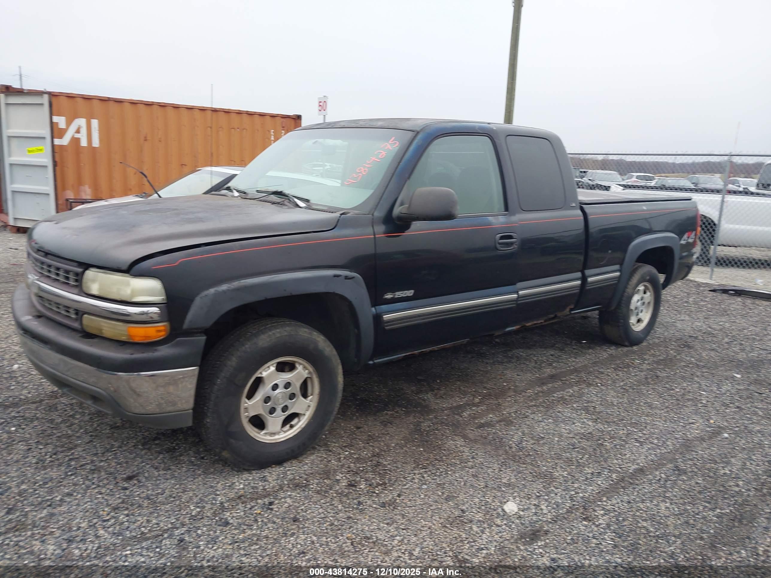 CHEVROLET SILVERADO image 2