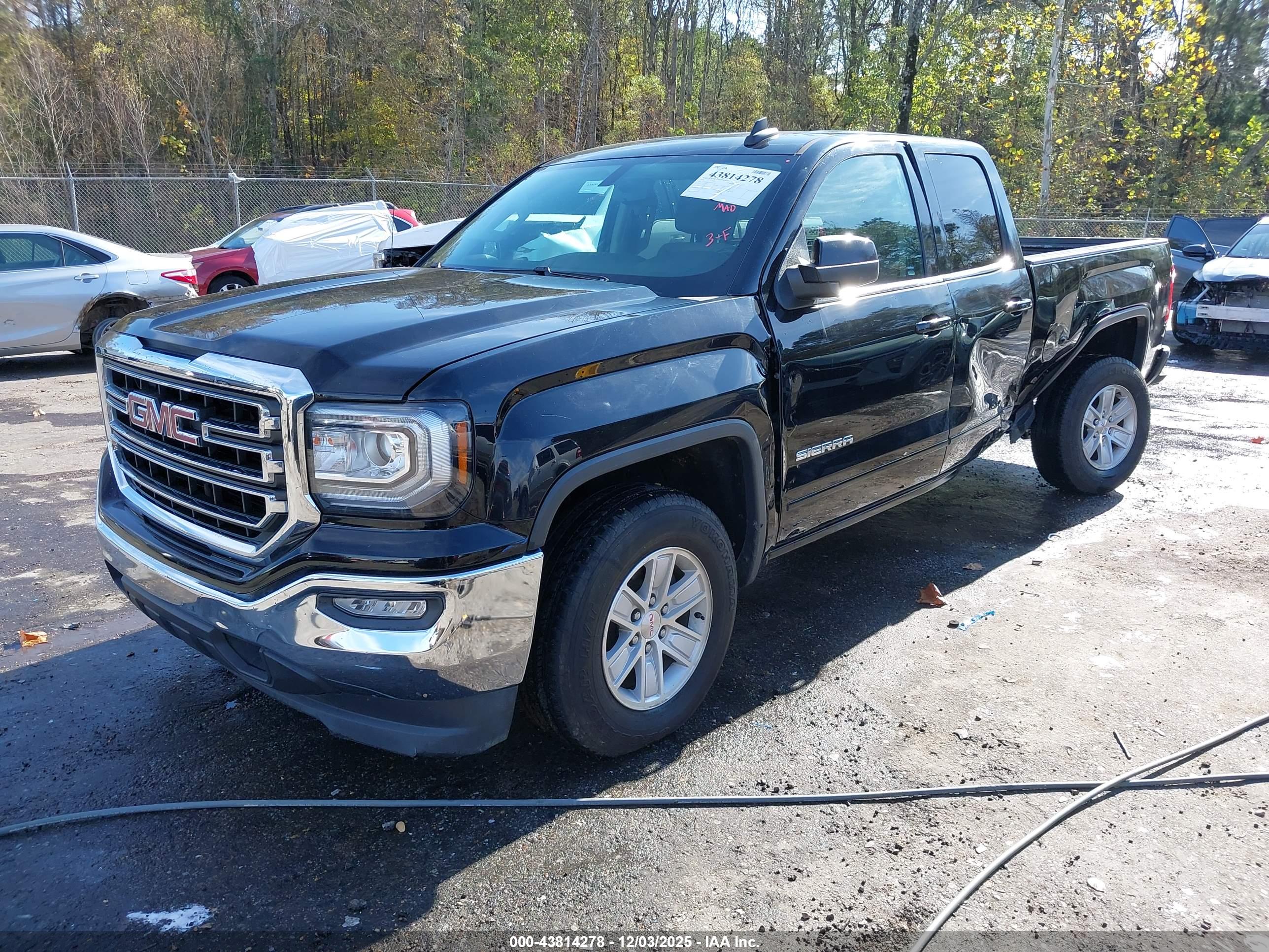 GMC SIERRA image 2
