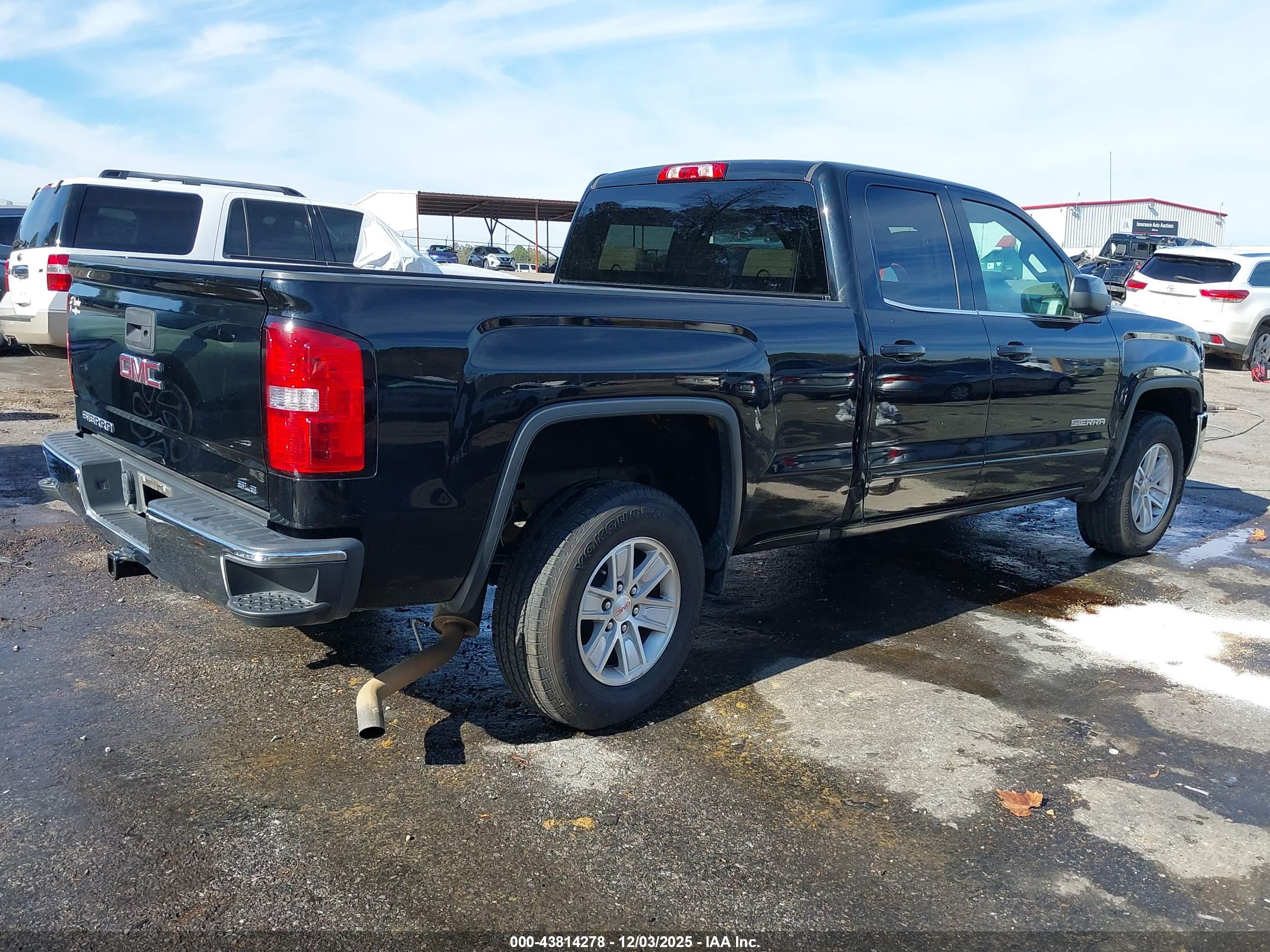 GMC SIERRA image 4