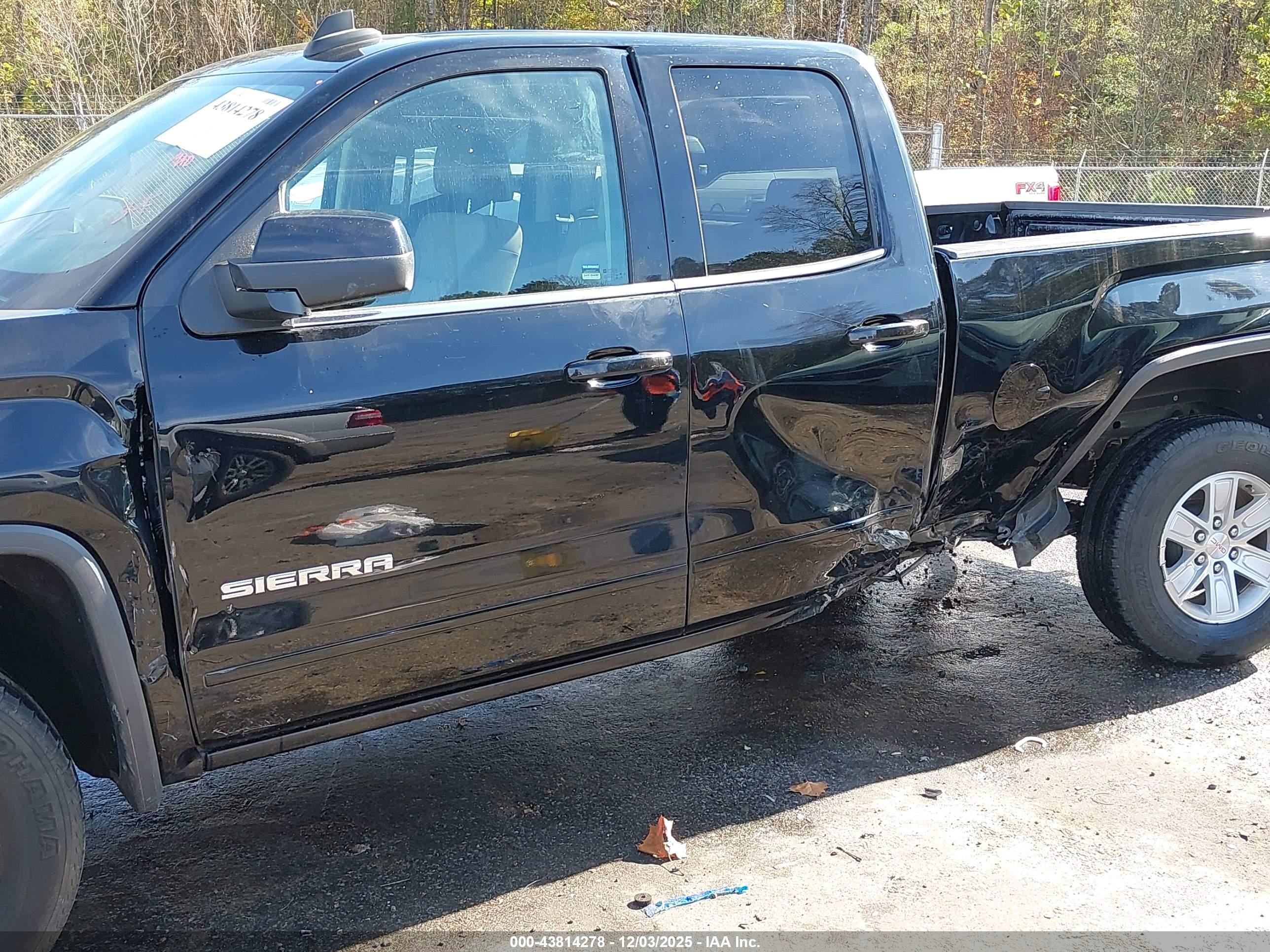 GMC SIERRA image 6