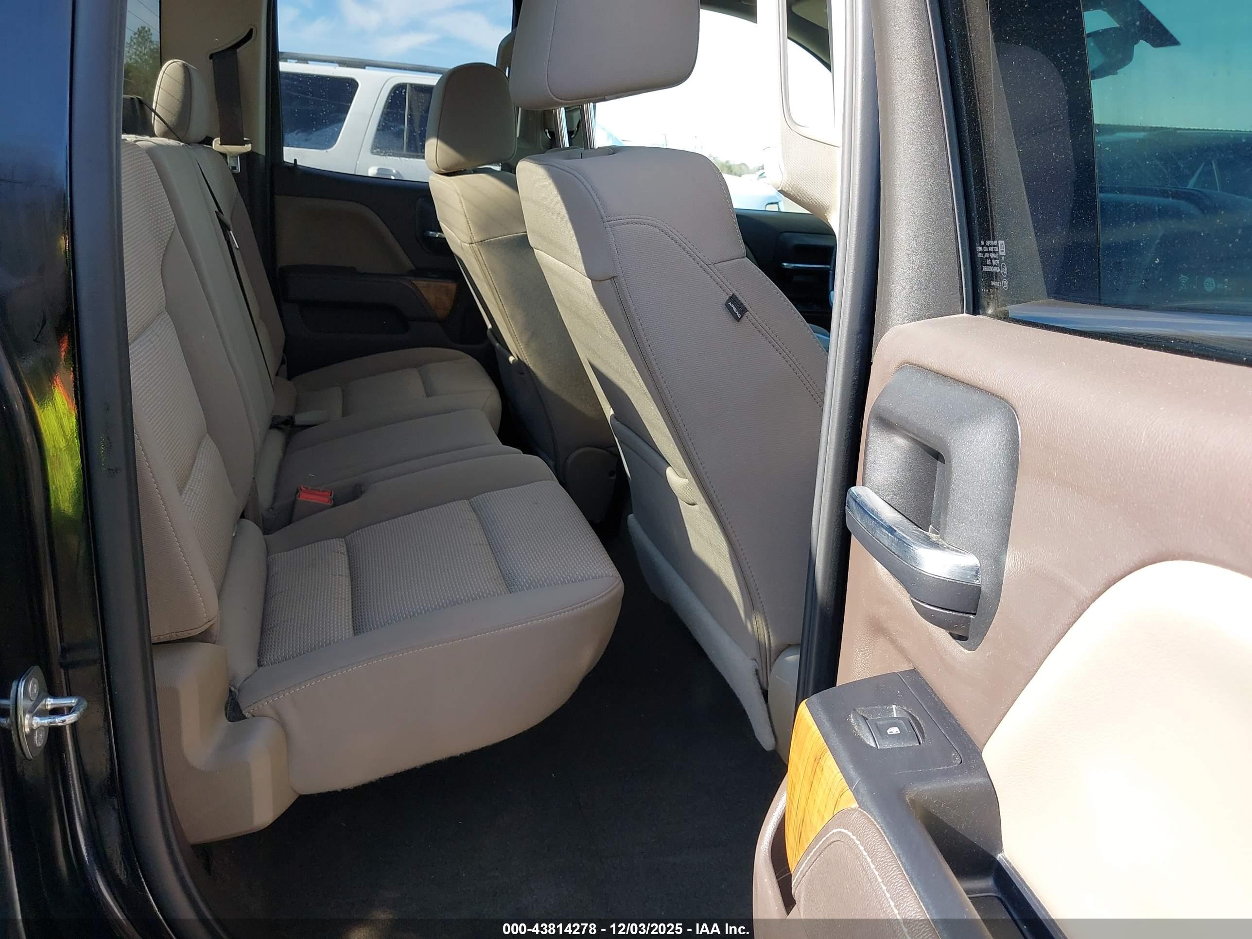 GMC SIERRA image 8