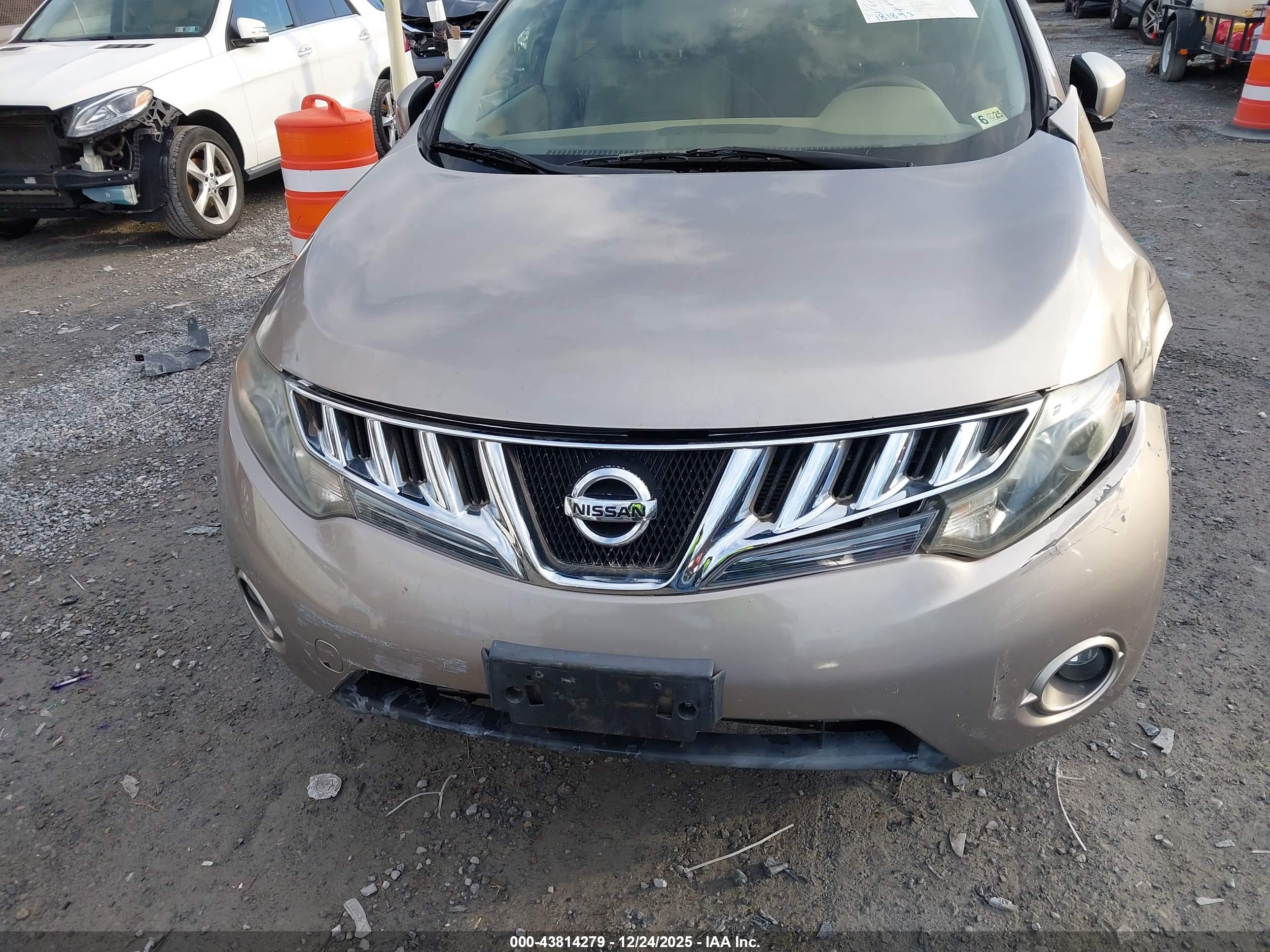 NISSAN MURANO image 6