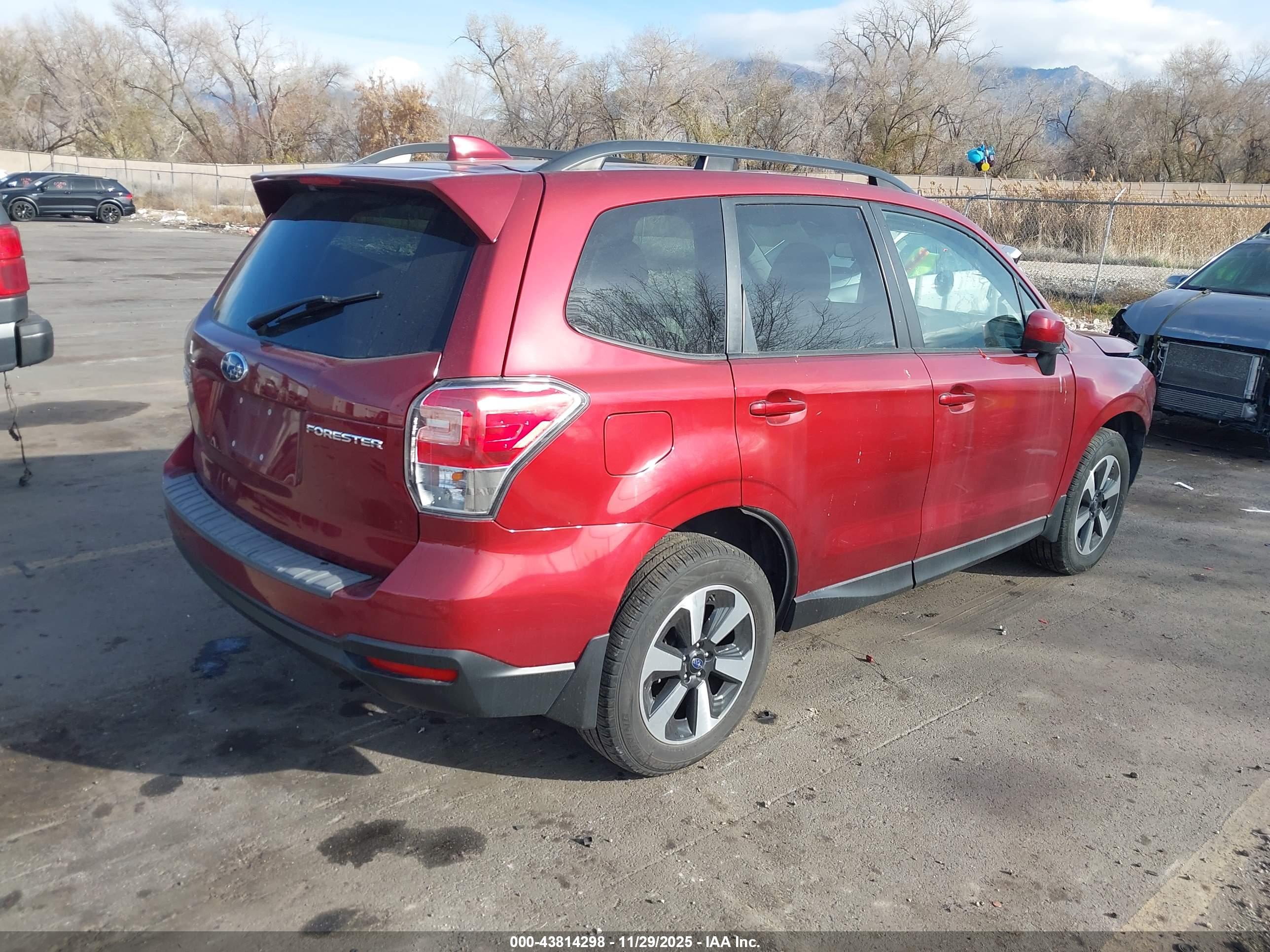 SUBARU FORESTER image 4