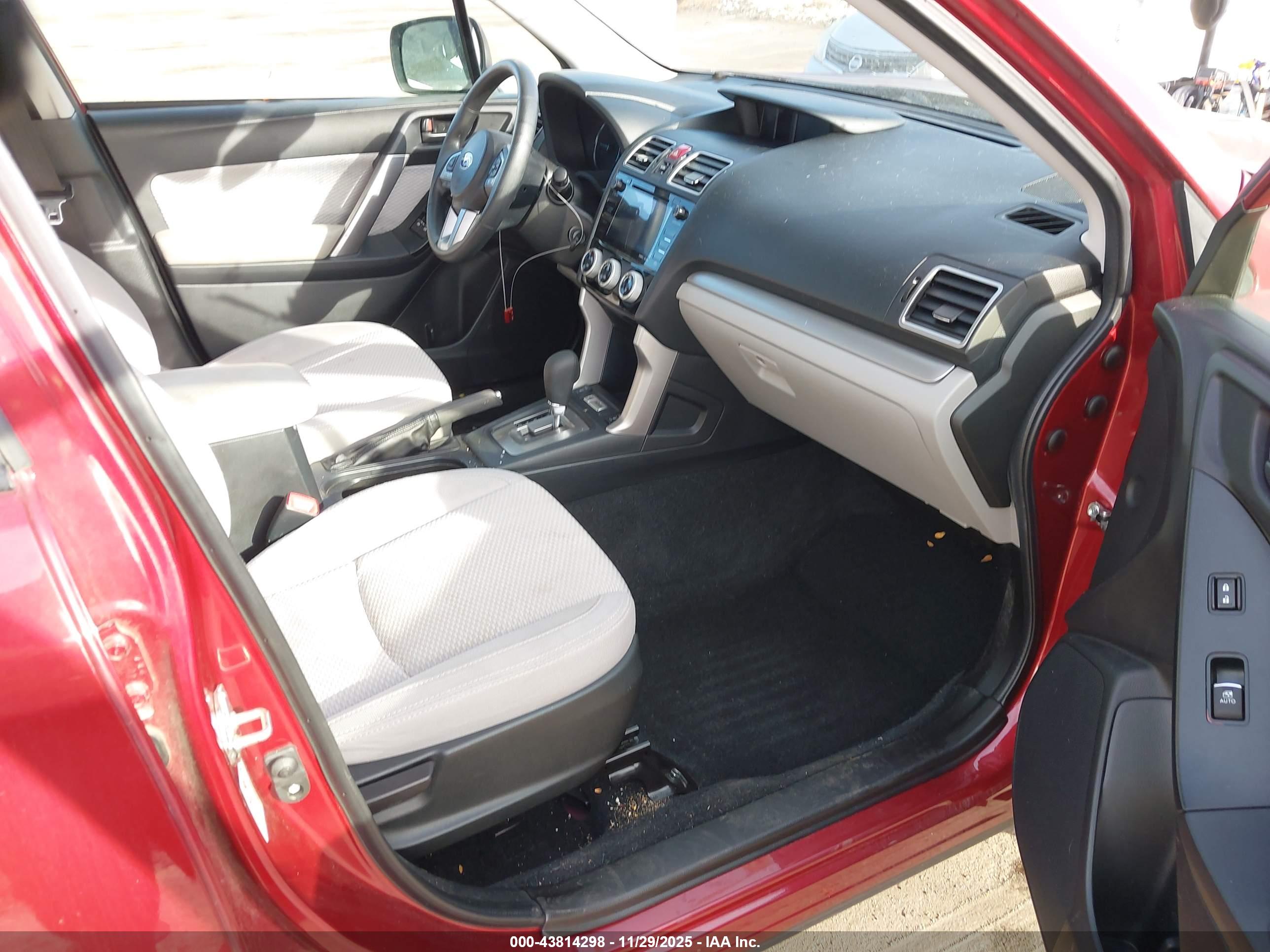 SUBARU FORESTER image 5