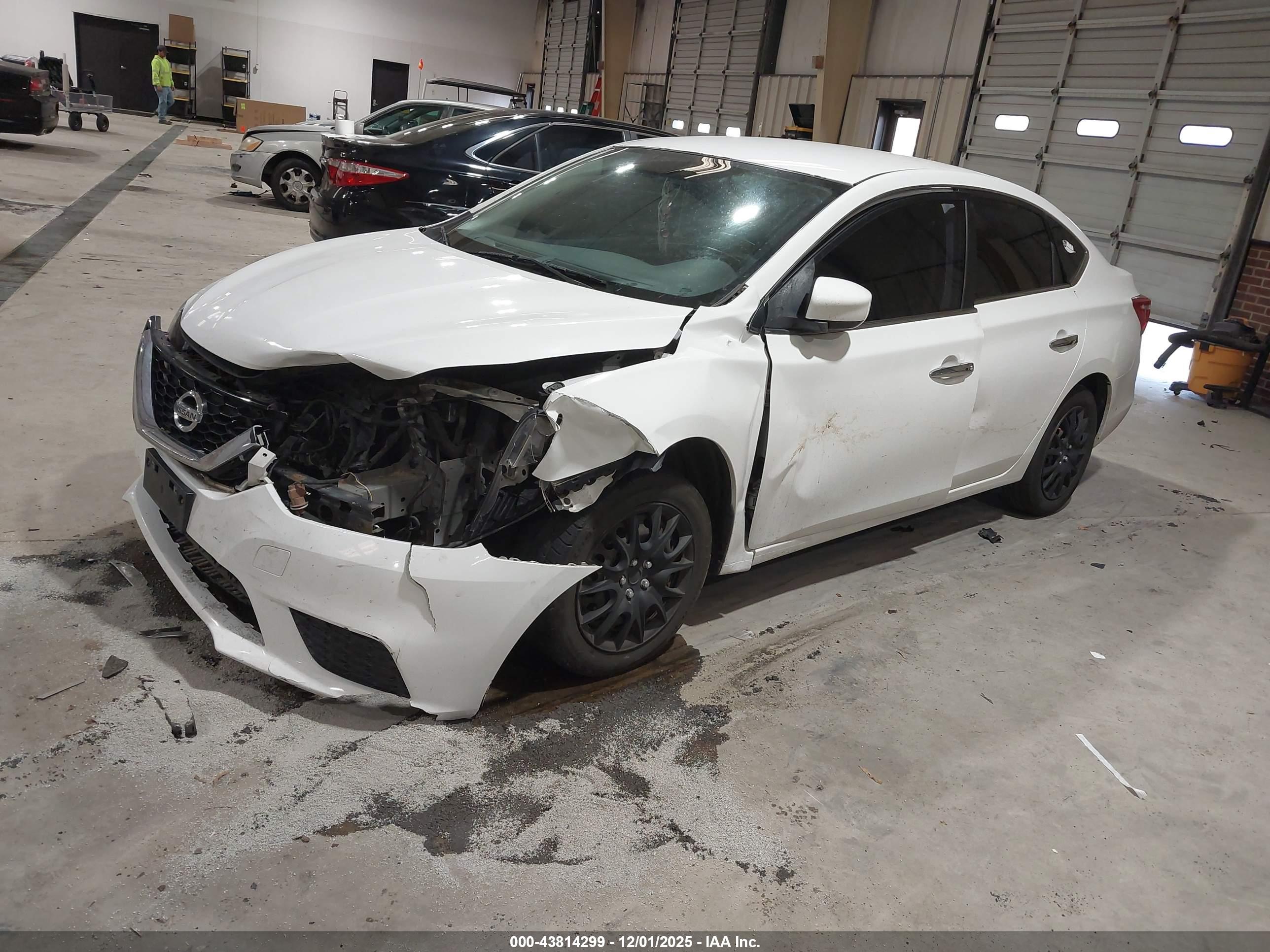 NISSAN SENTRA image 2