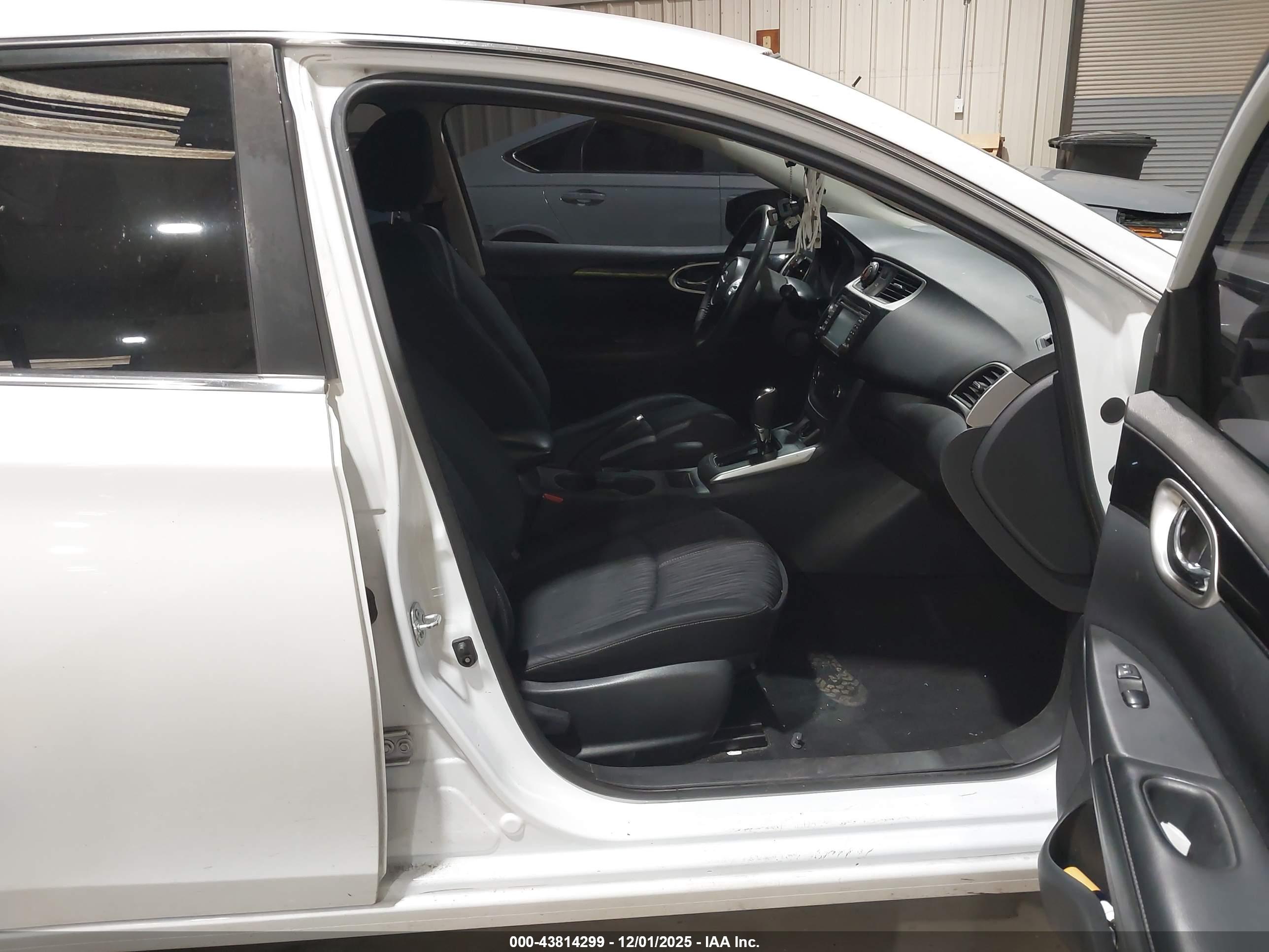 NISSAN SENTRA image 5