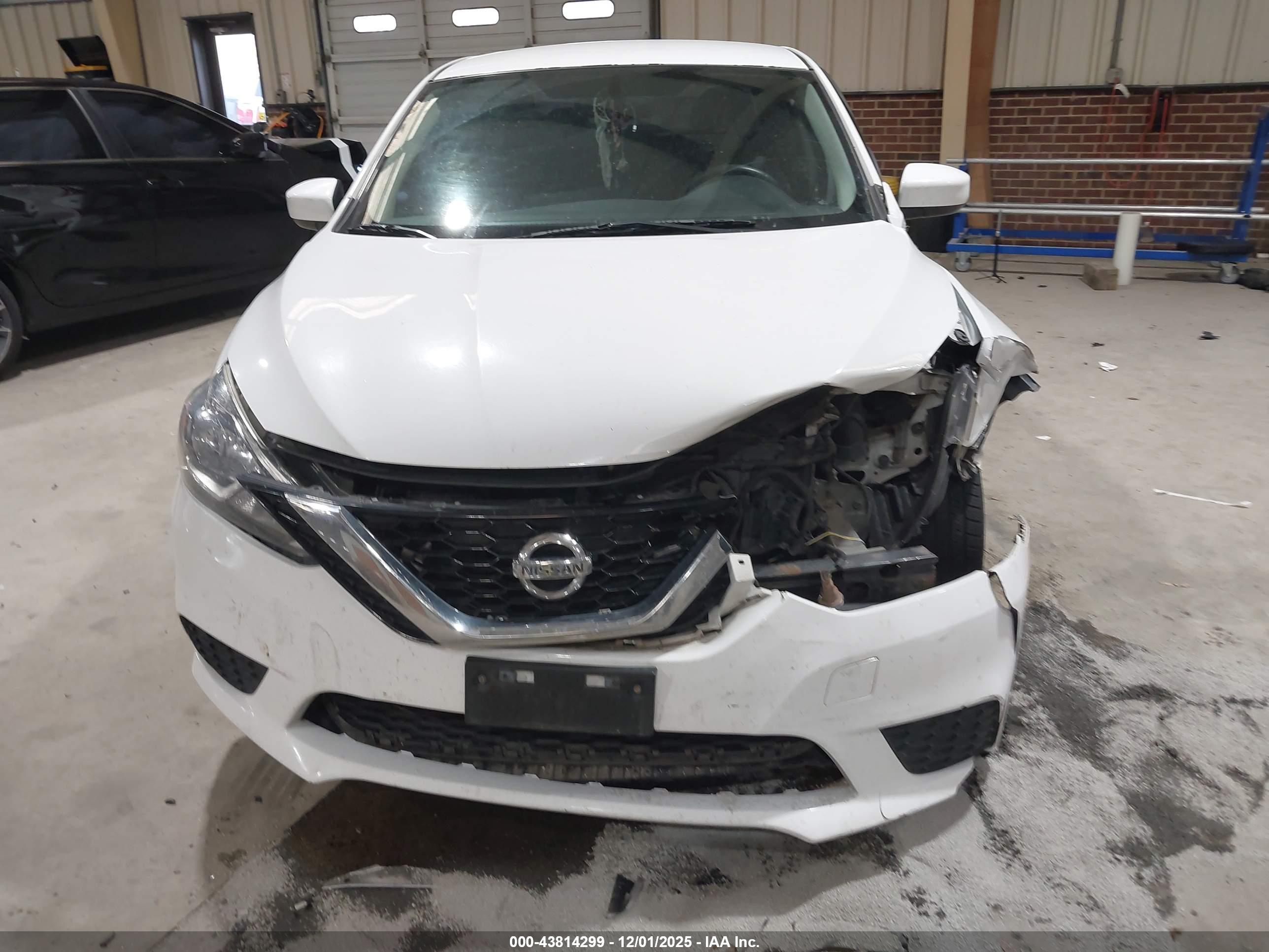 NISSAN SENTRA image 6