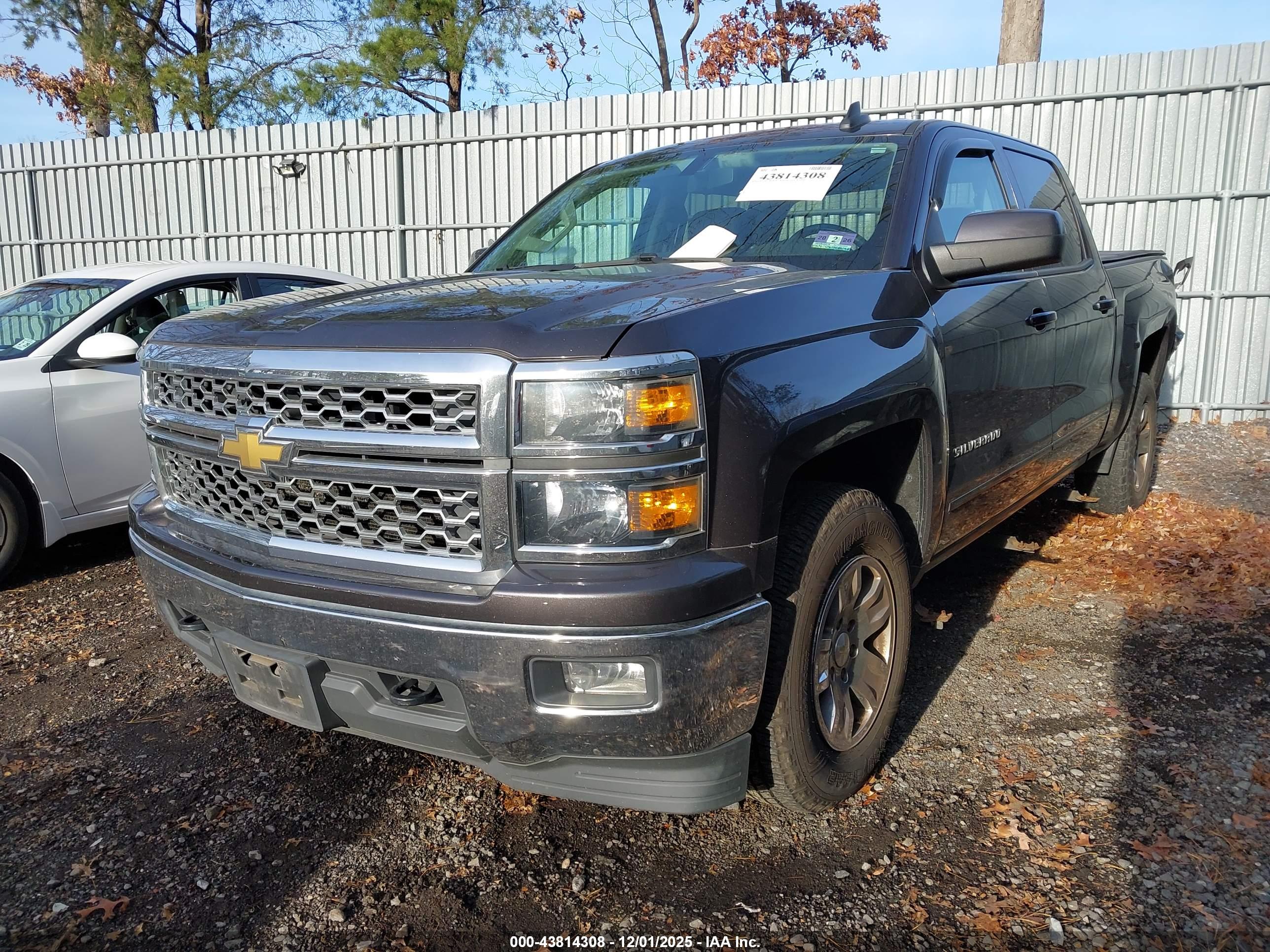 CHEVROLET SILVERADO image 2