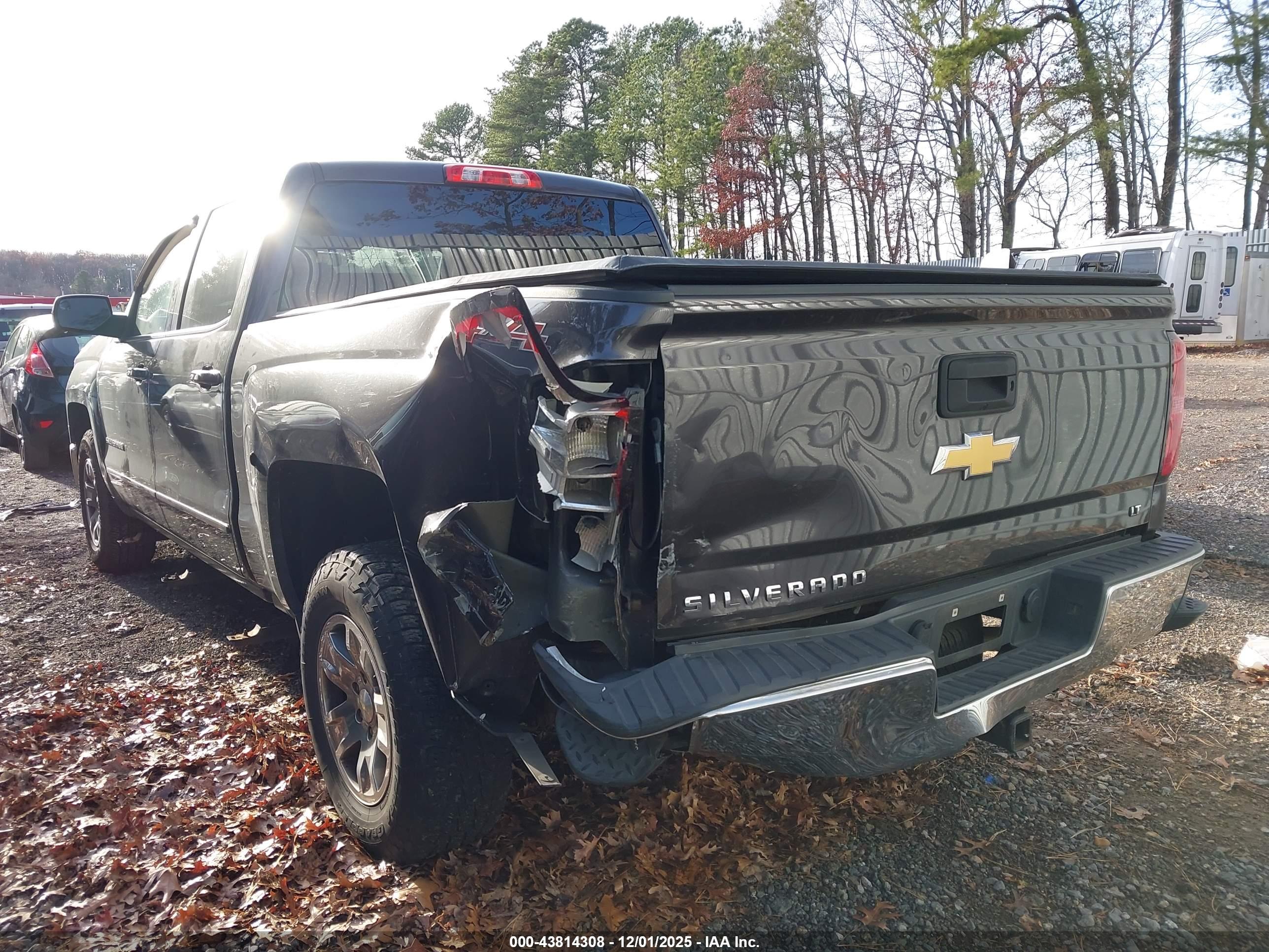 CHEVROLET SILVERADO image 3