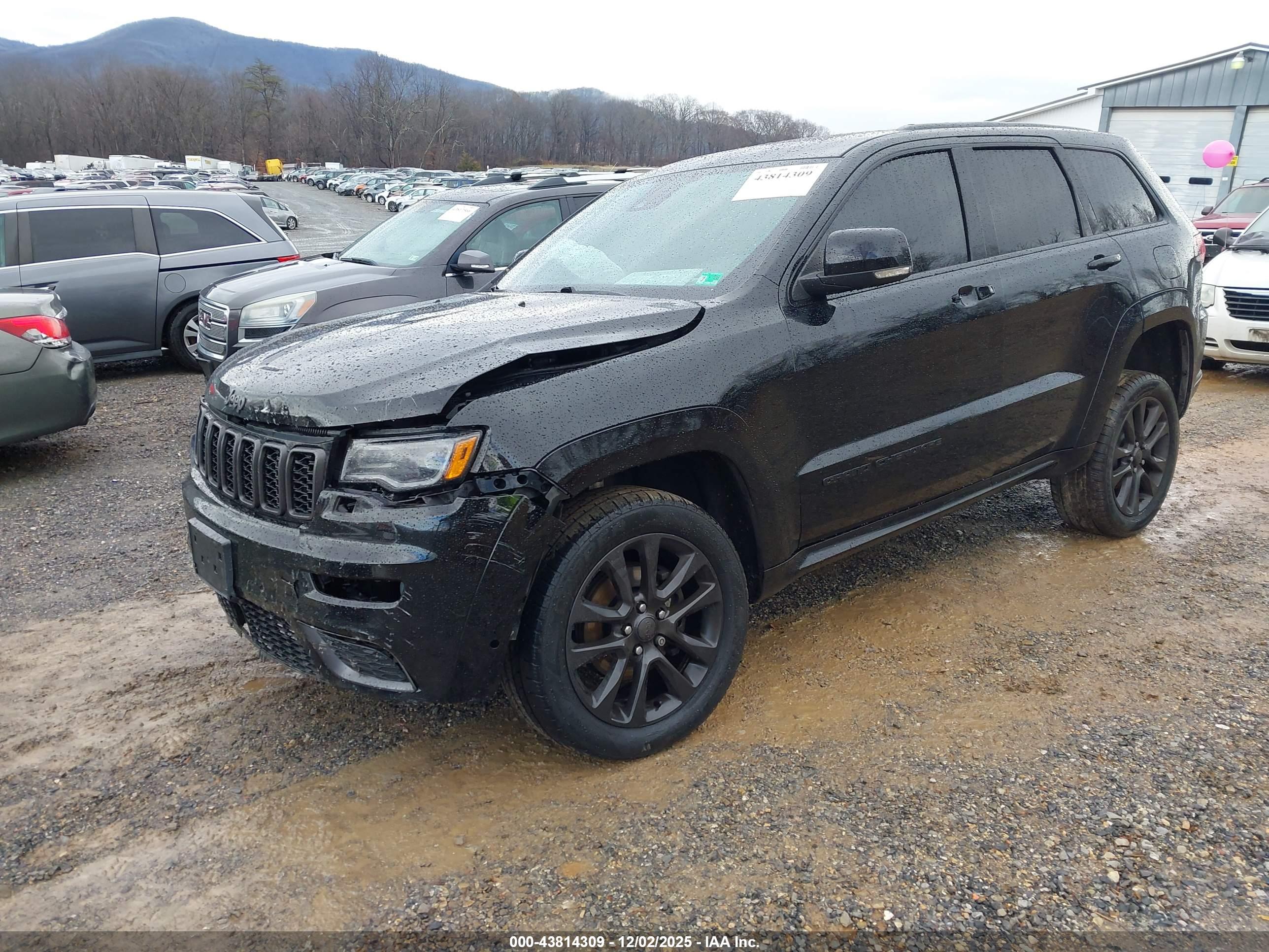 JEEP GRAND image 2