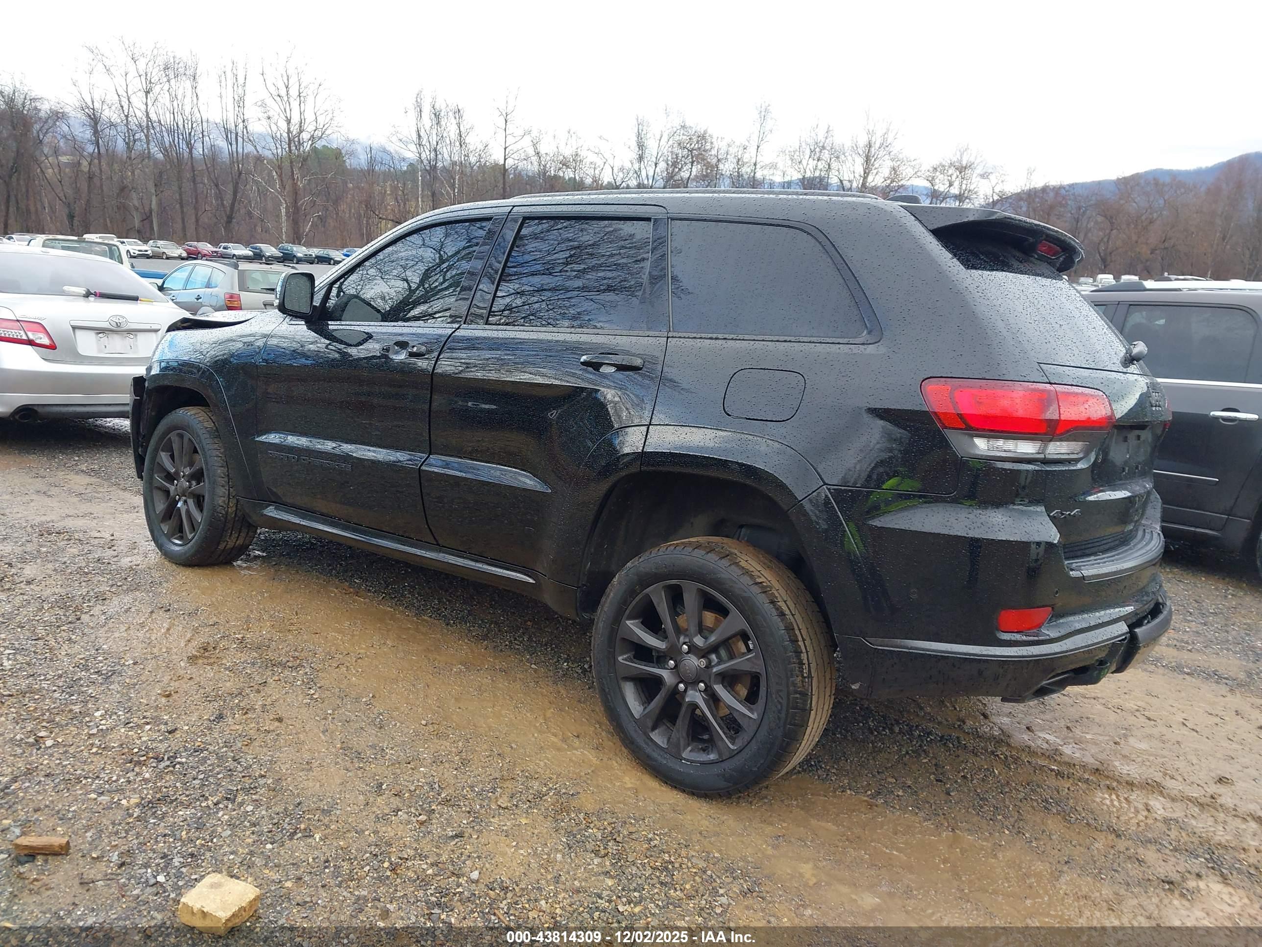 JEEP GRAND image 3