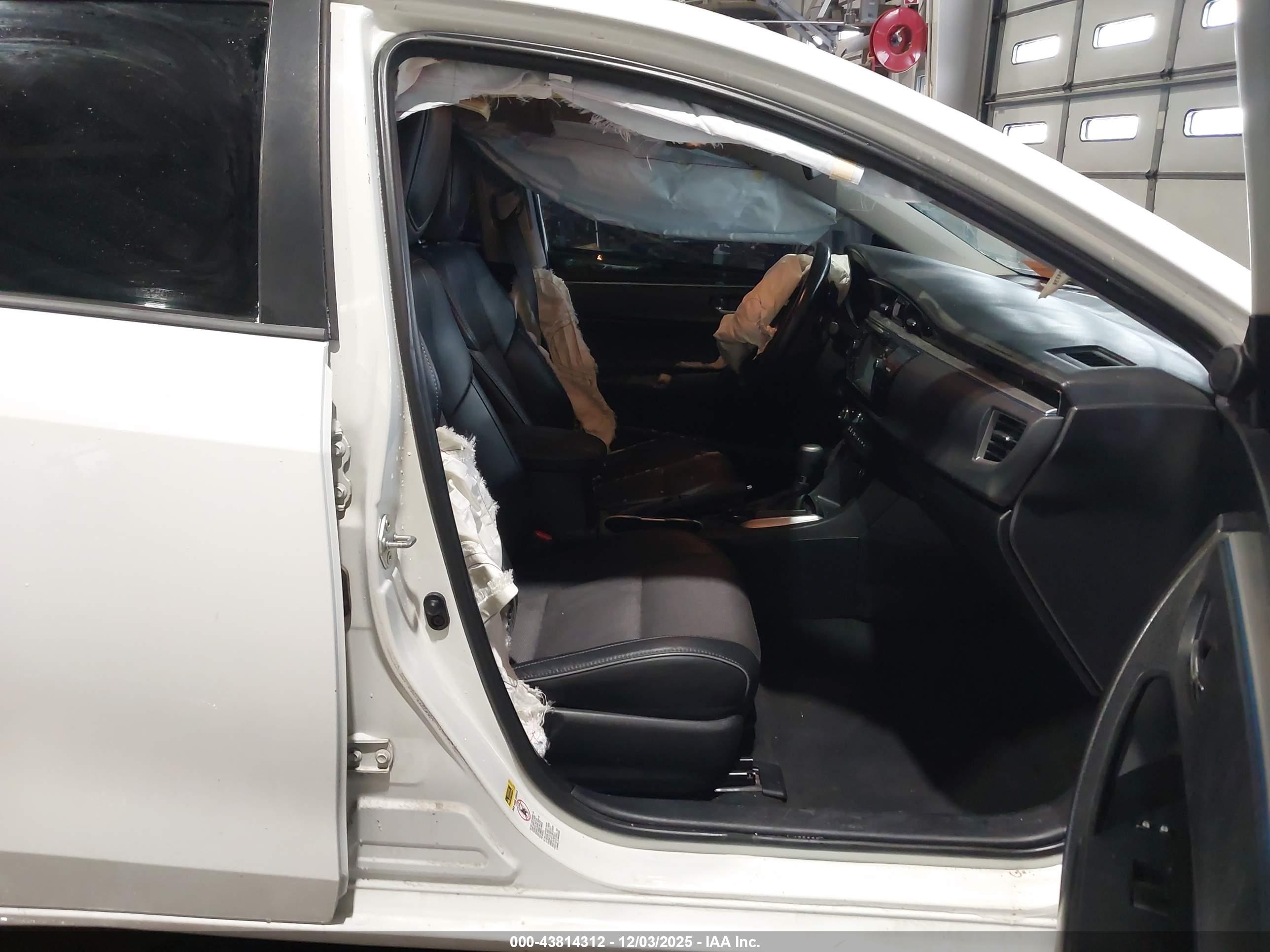 TOYOTA COROLLA image 5