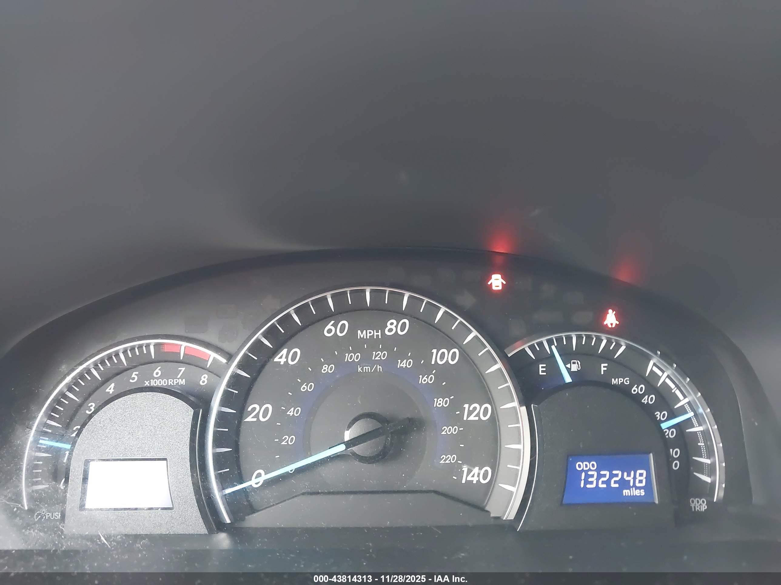 TOYOTA CAMRY image 7