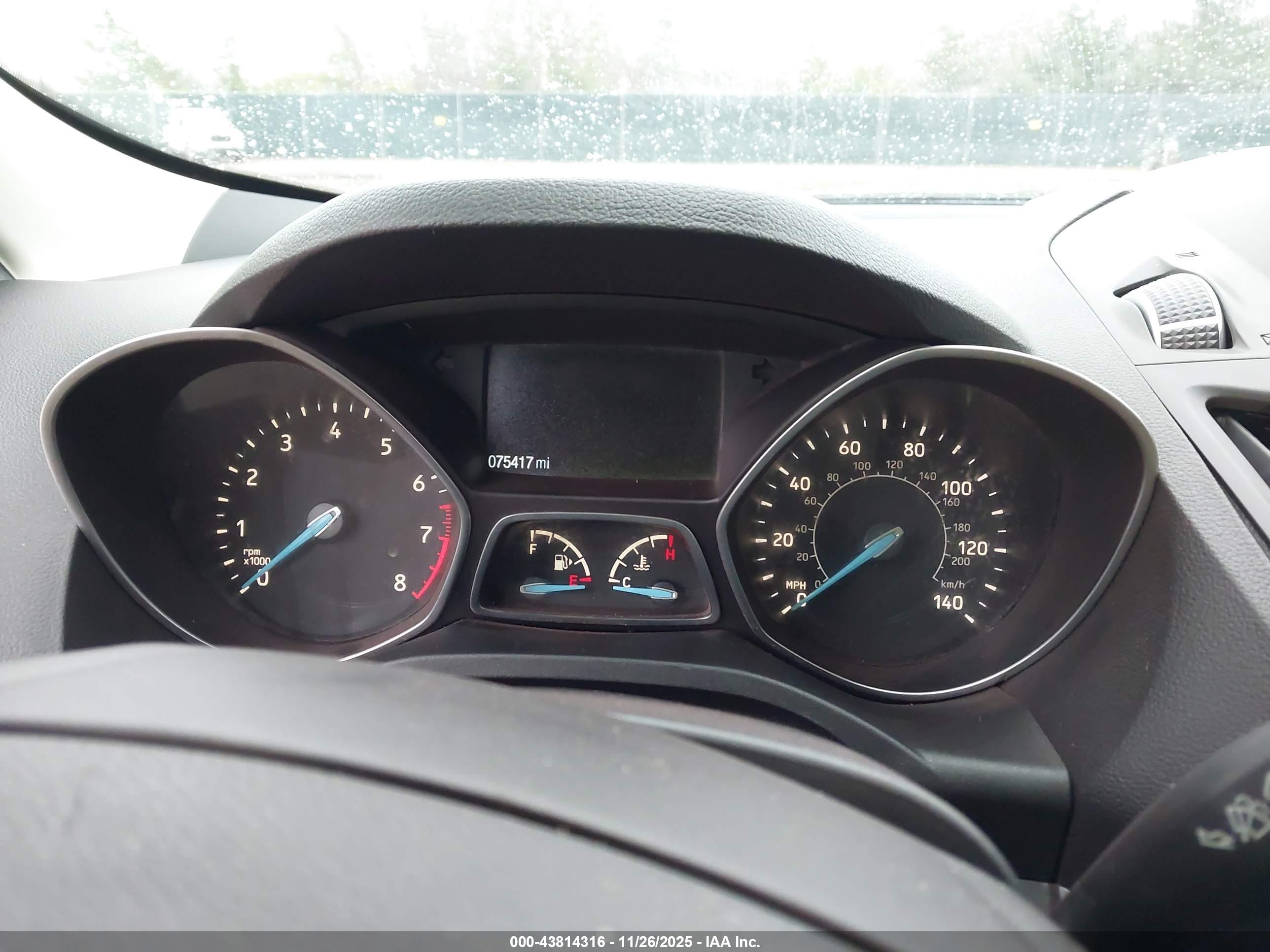 FORD ESCAPE image 7