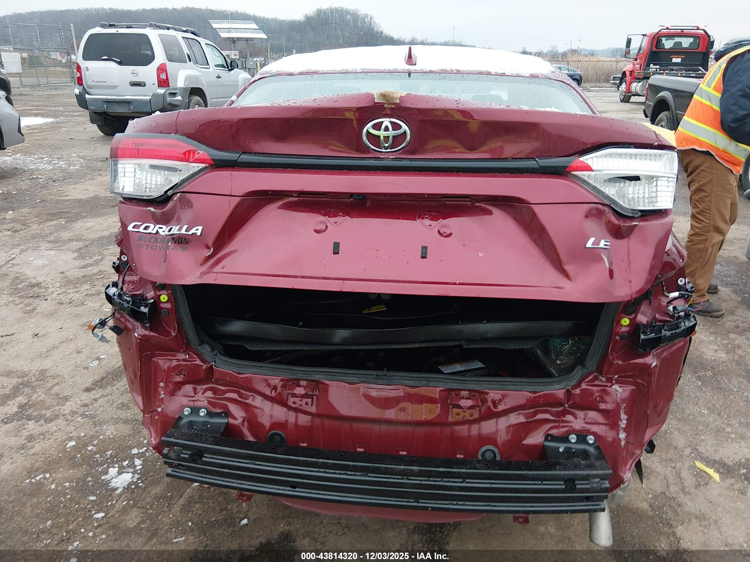TOYOTA COROLLA image 6