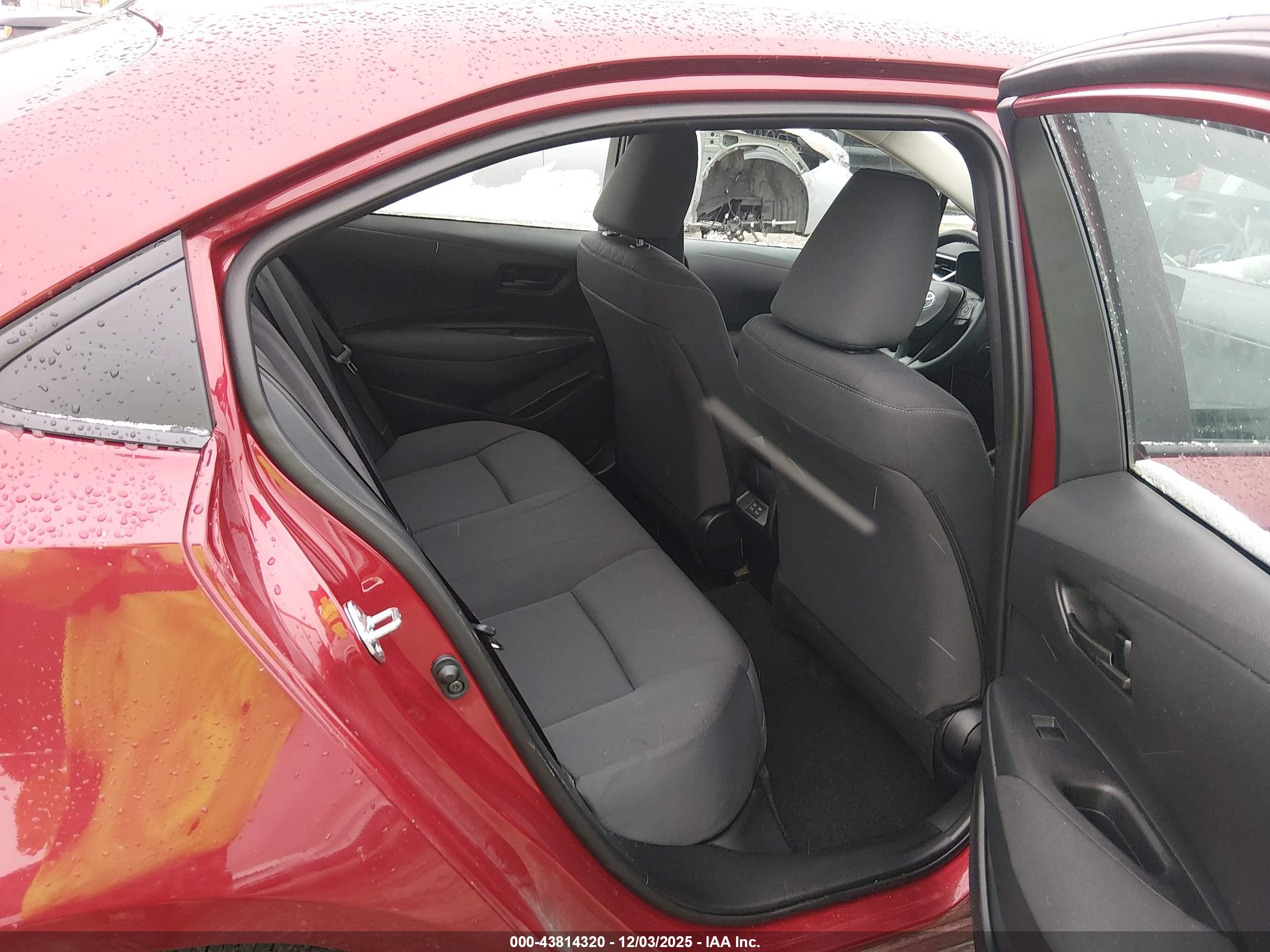 TOYOTA COROLLA image 8