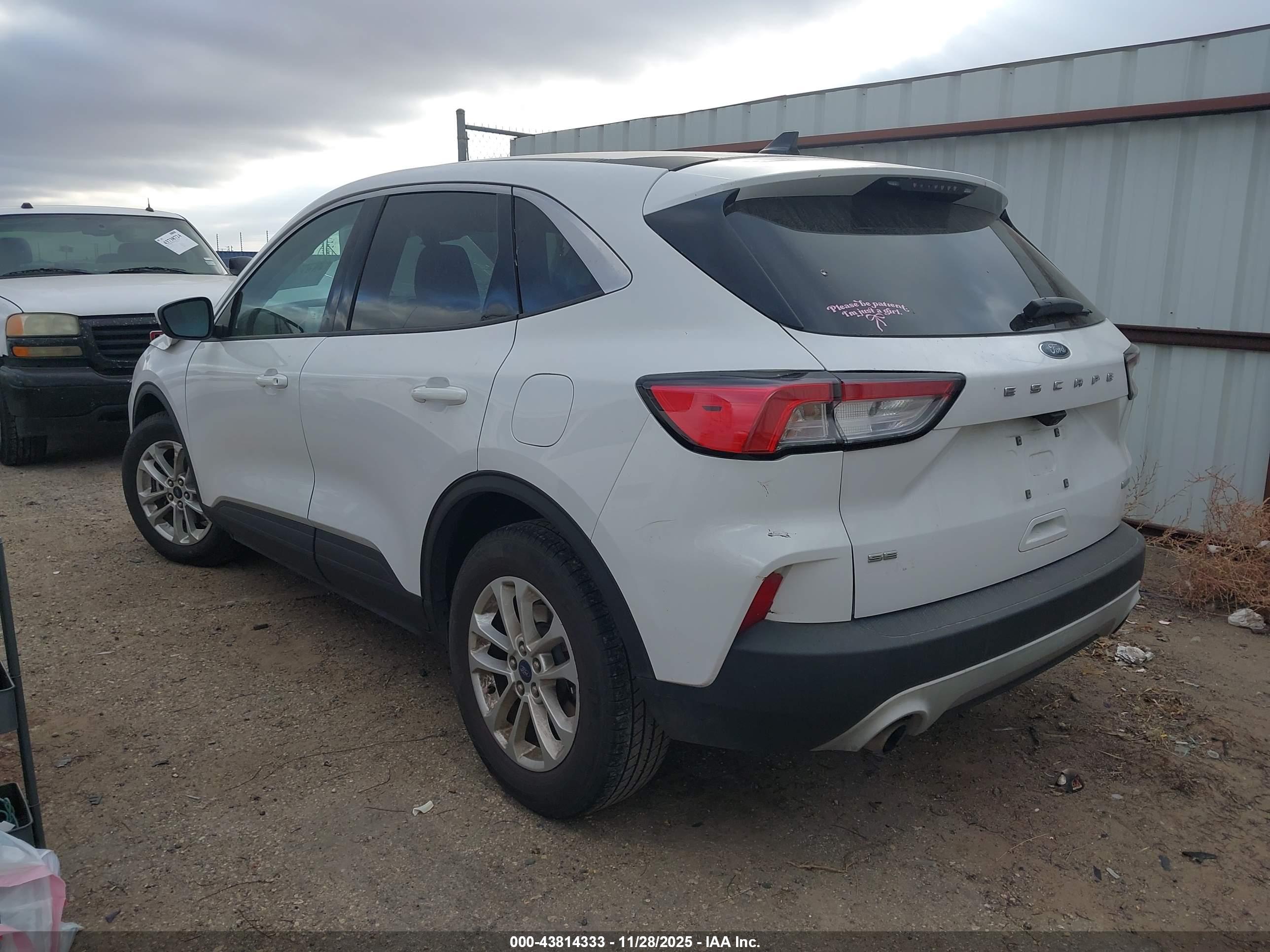 FORD ESCAPE image 3