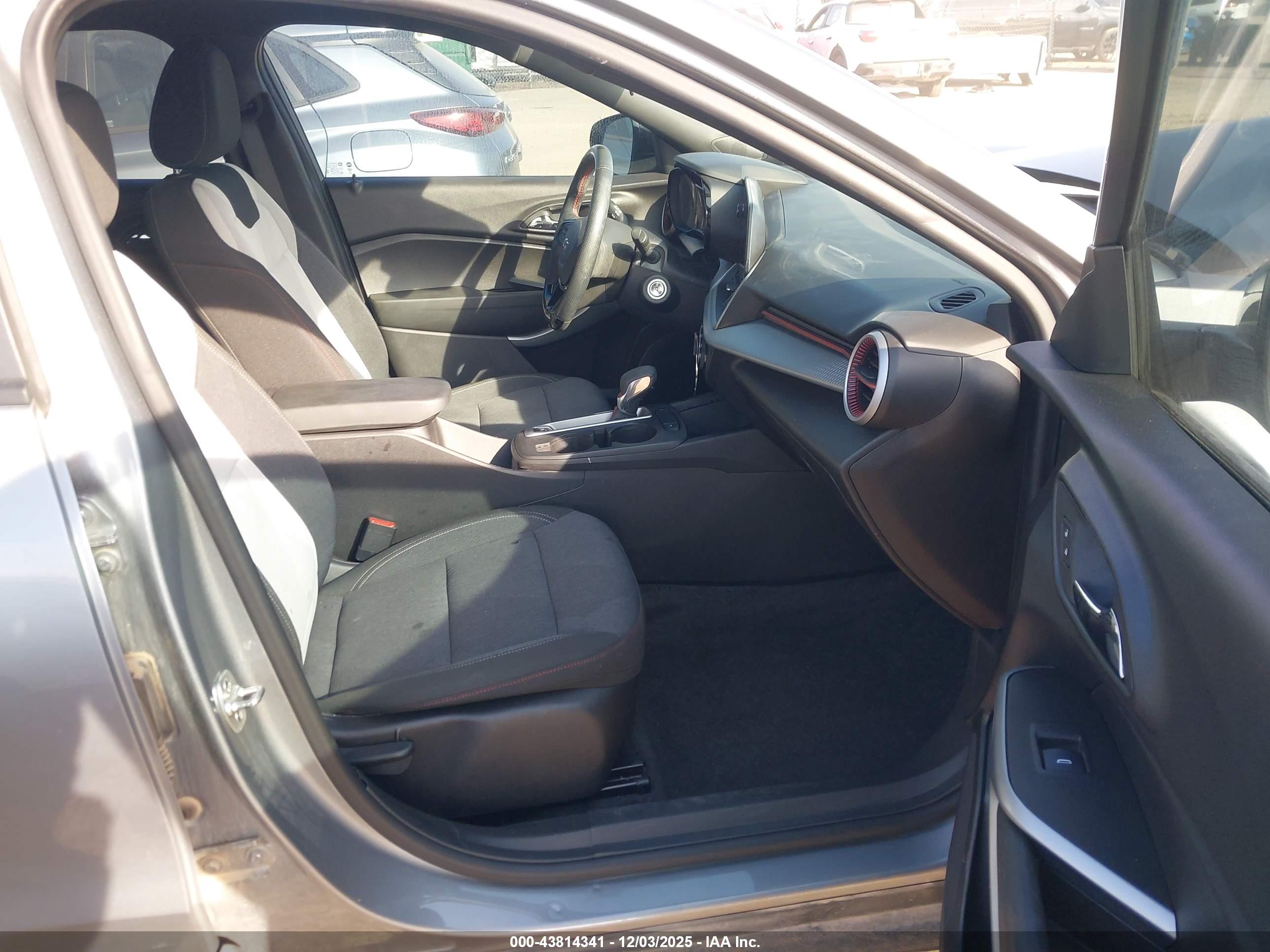 CHEVROLET TRAX image 5