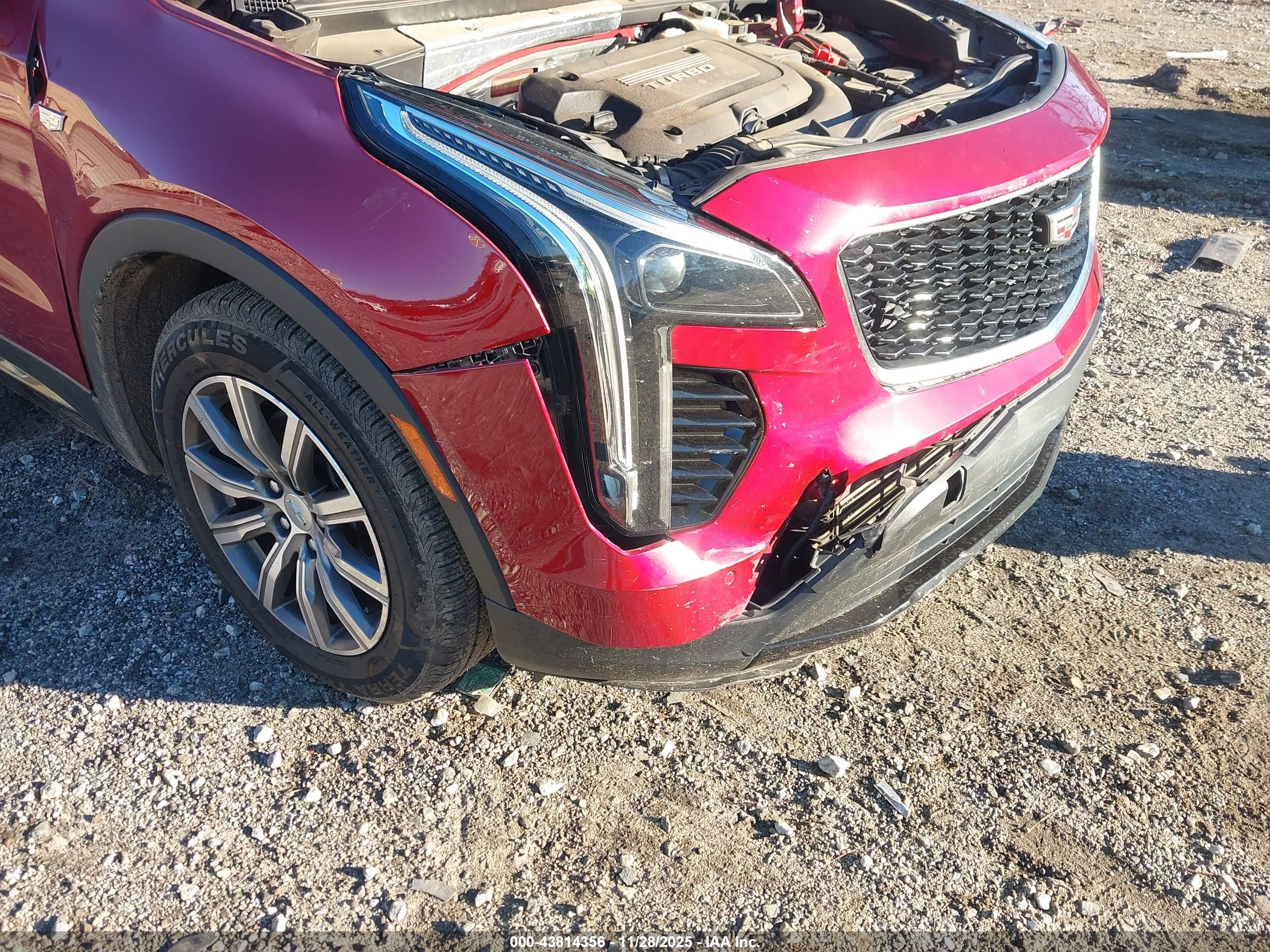 CADILLAC XT4 image 6