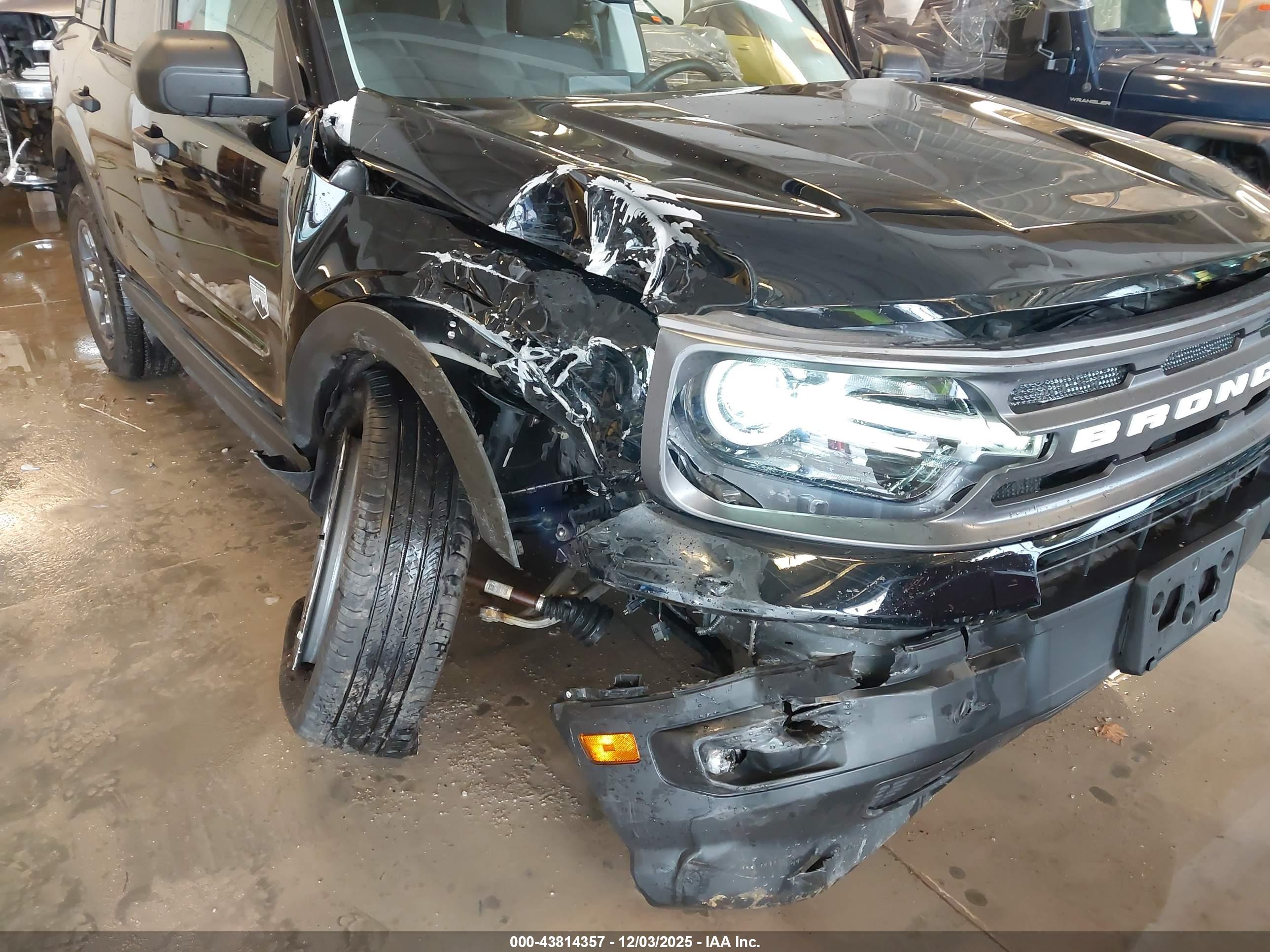FORD BRONCO image 6