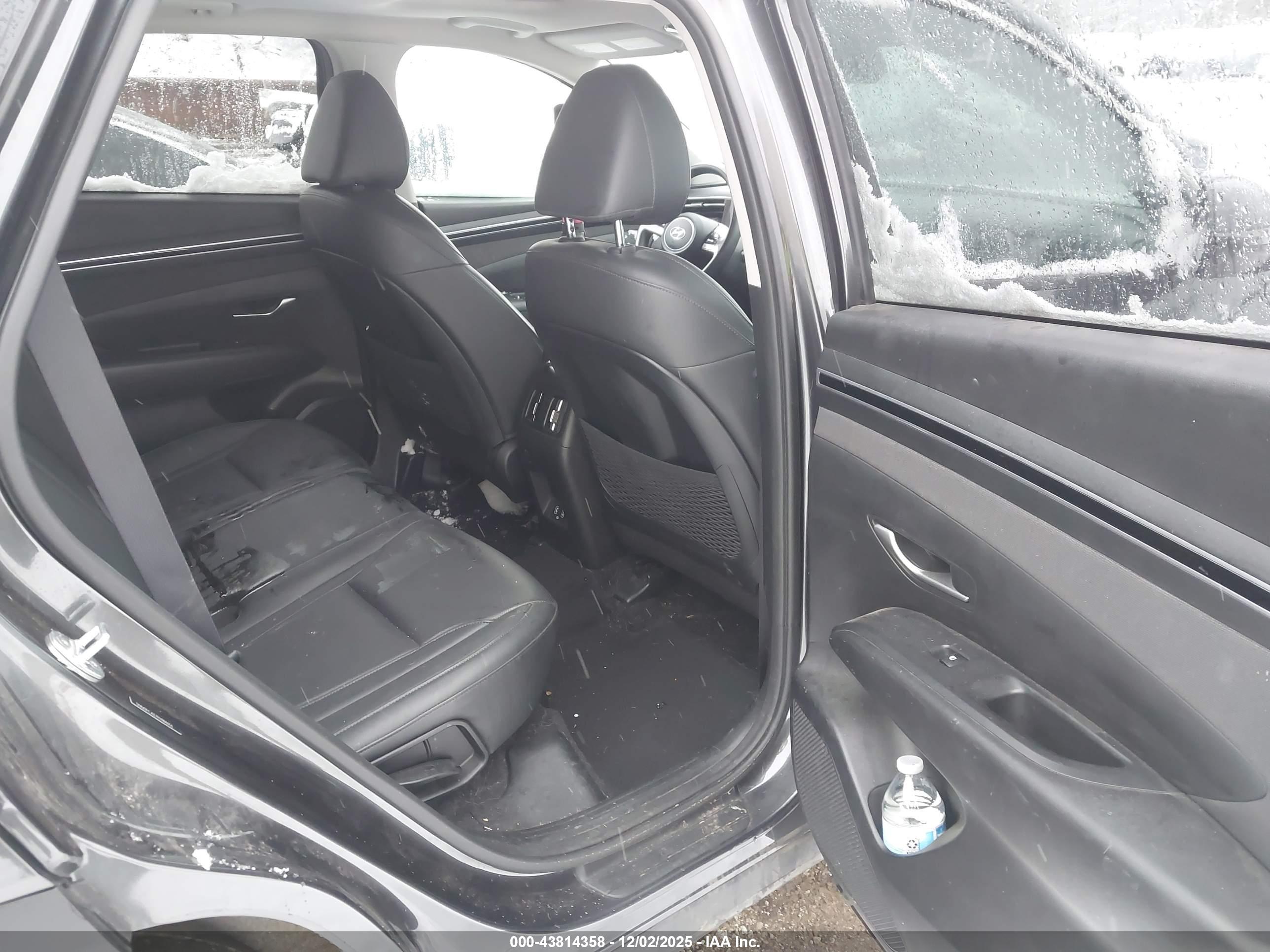 HYUNDAI TUCSON image 8