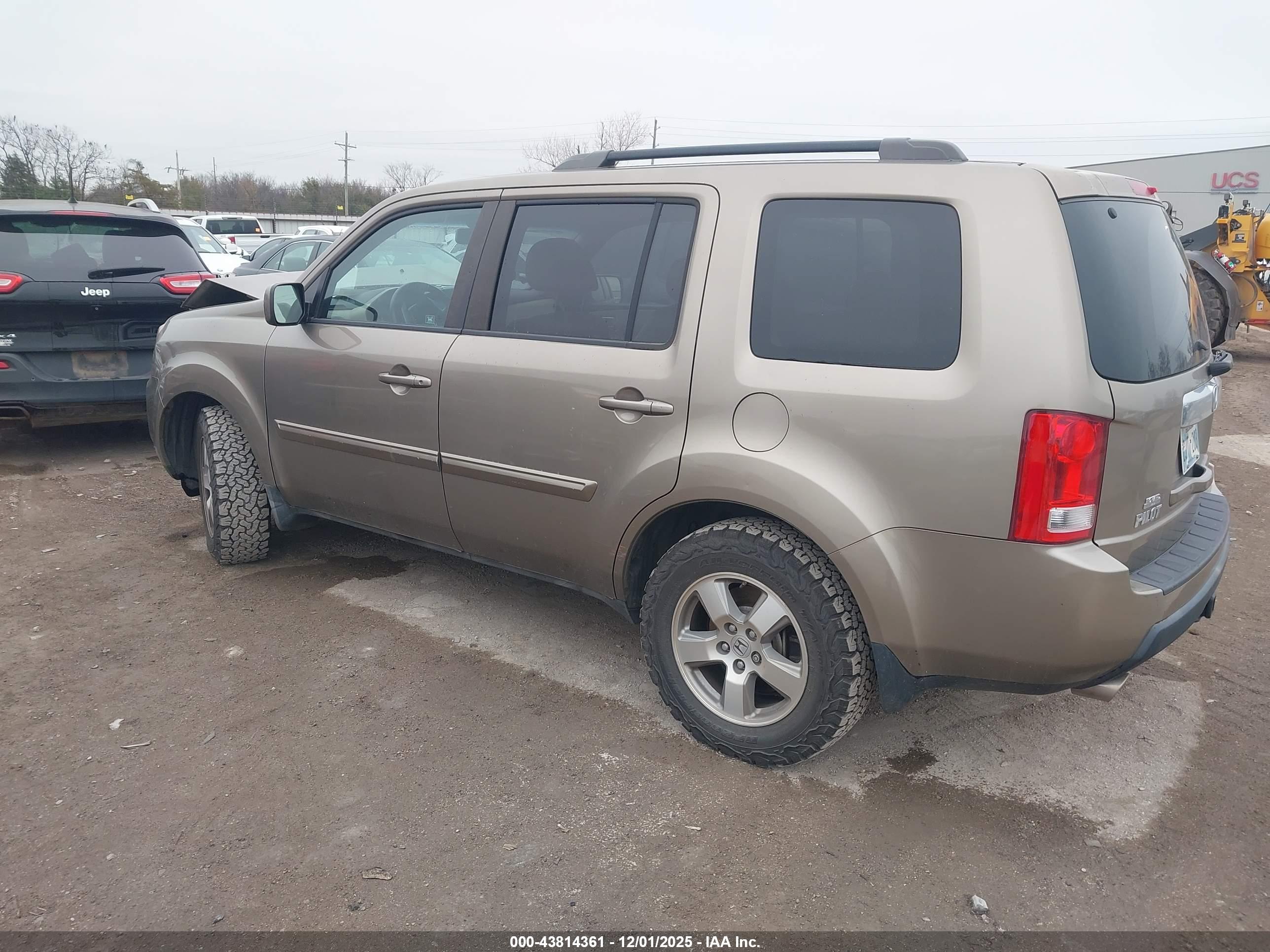 HONDA PILOT image 3