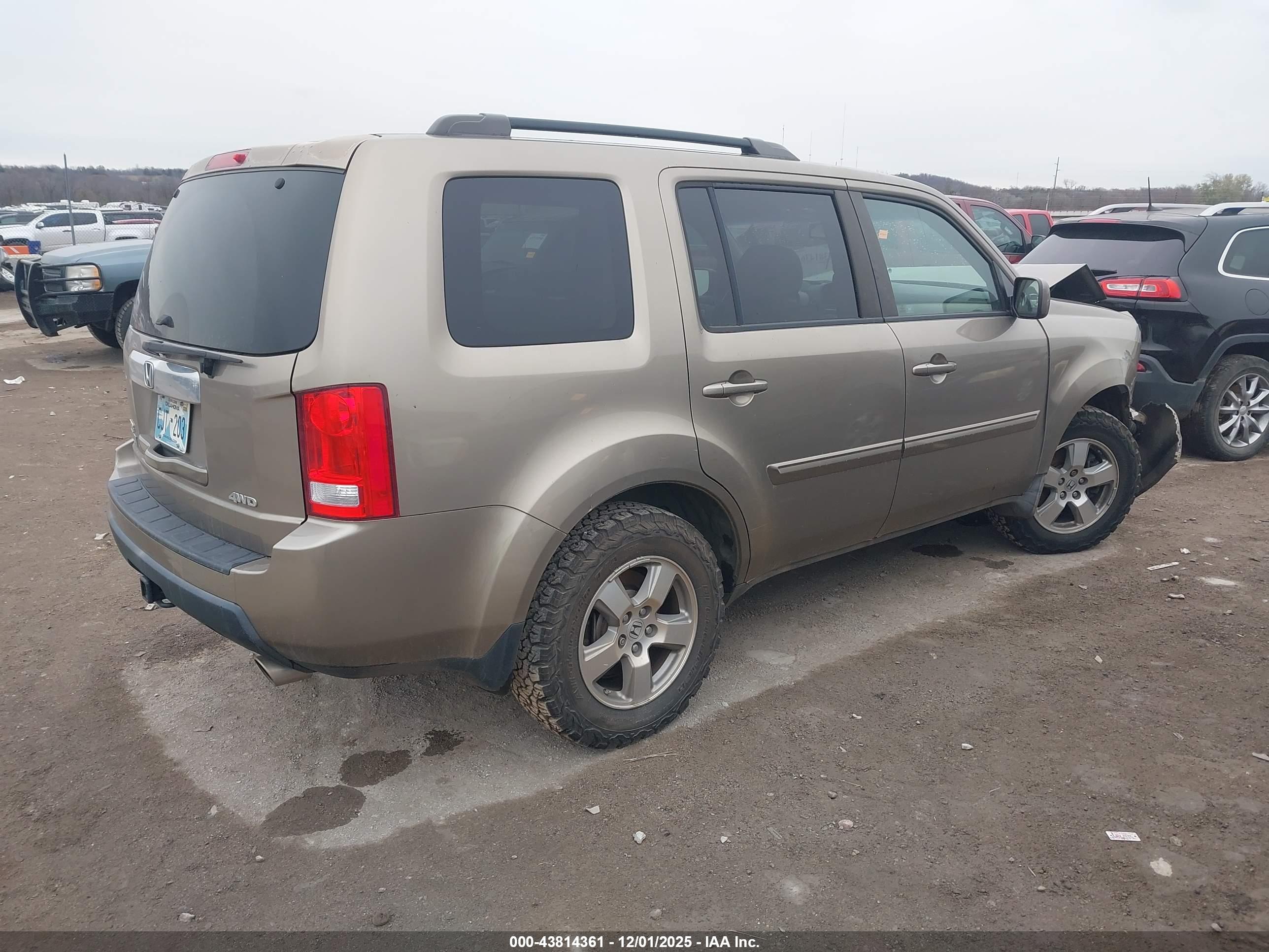 HONDA PILOT image 4
