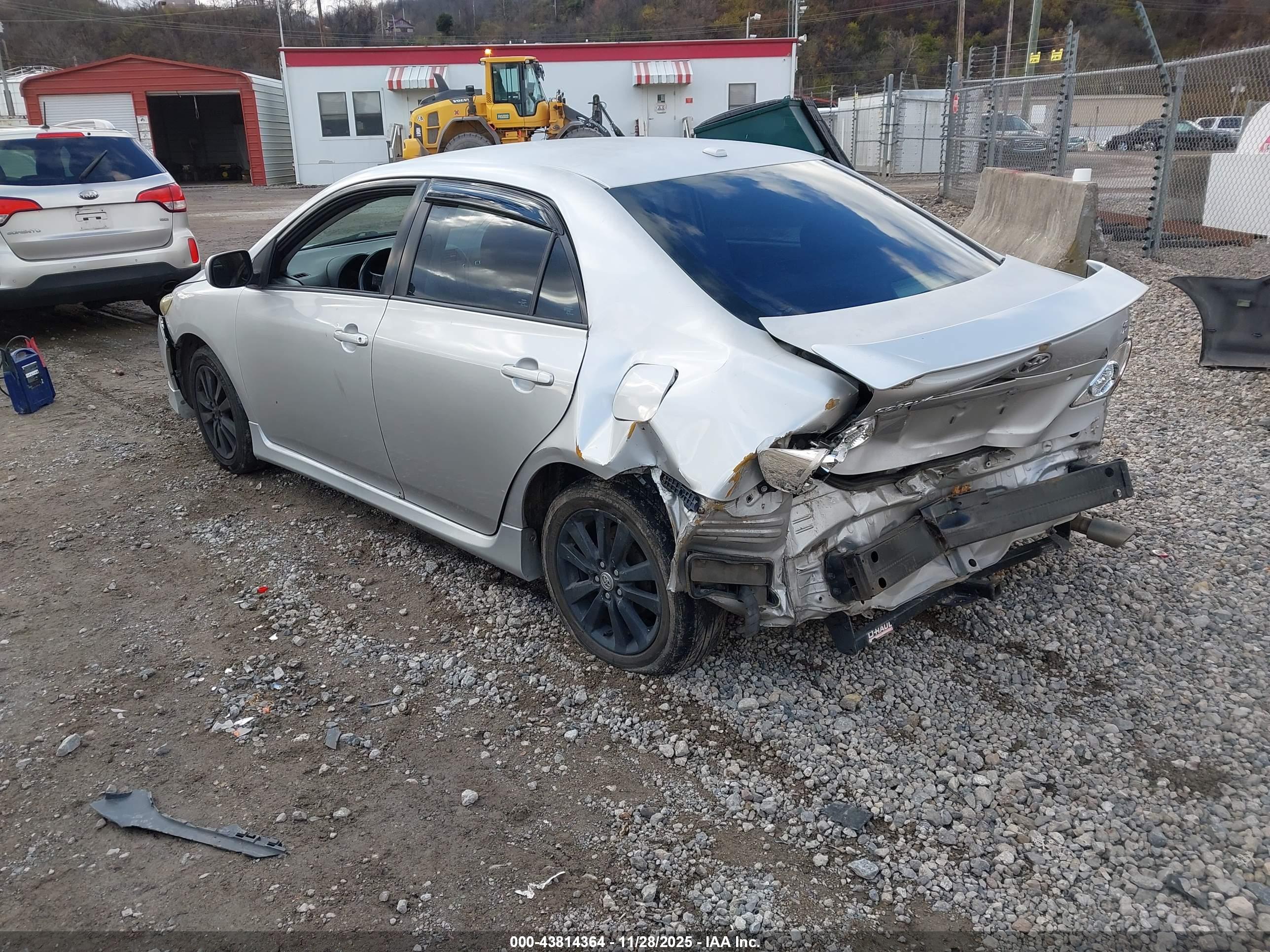 TOYOTA COROLLA image 3