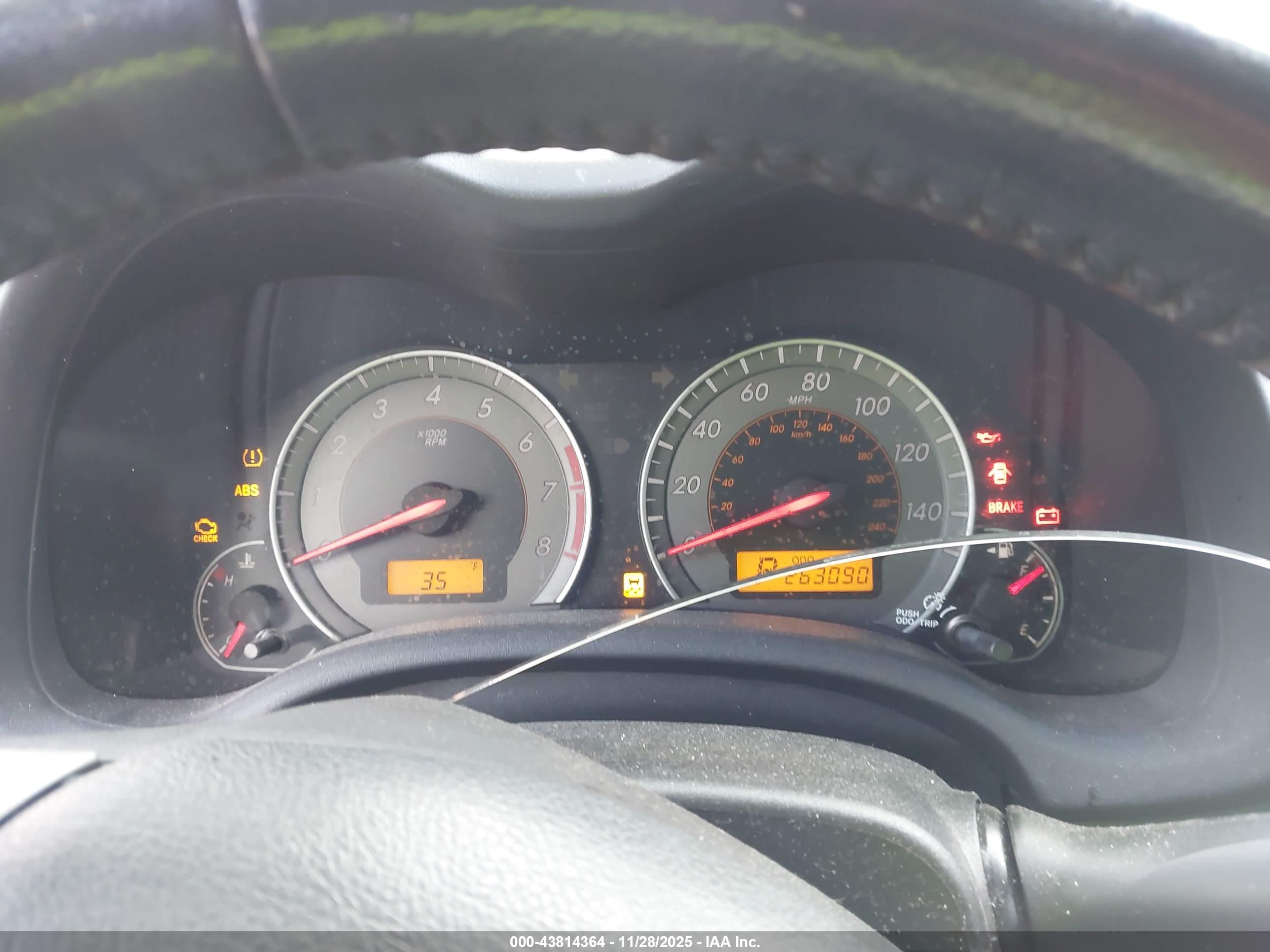 TOYOTA COROLLA image 7