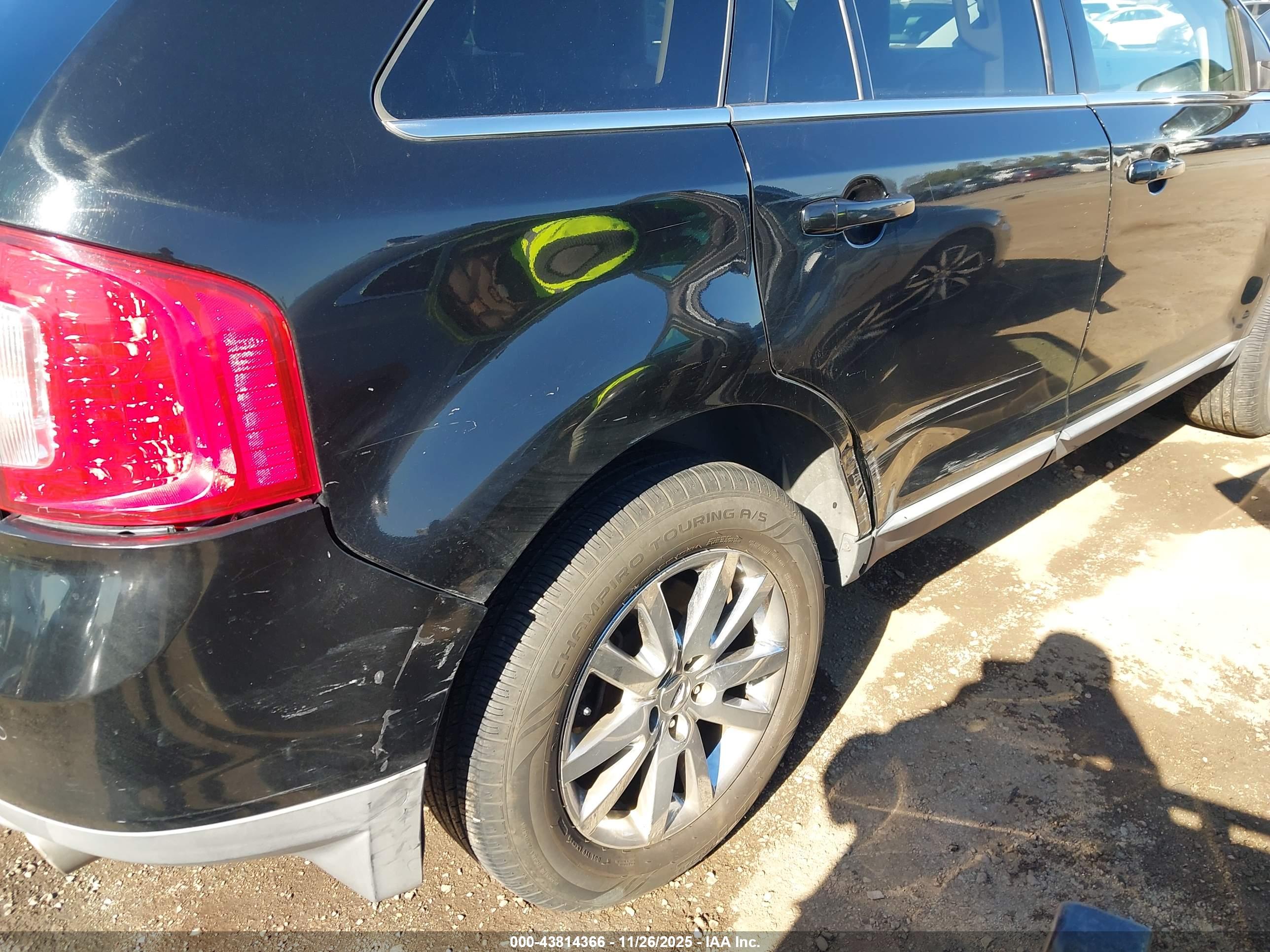 FORD EDGE image 6