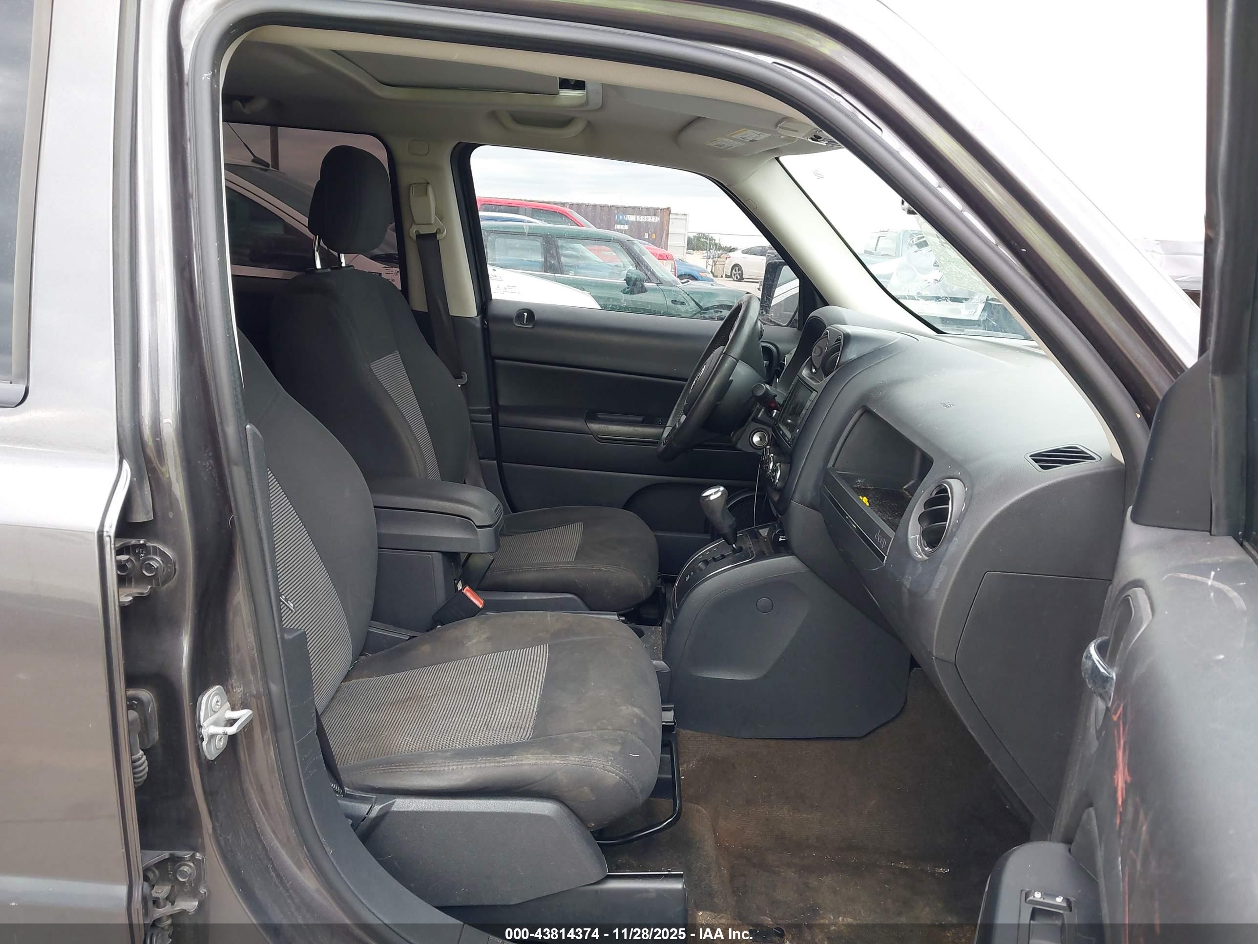JEEP PATRIOT image 5