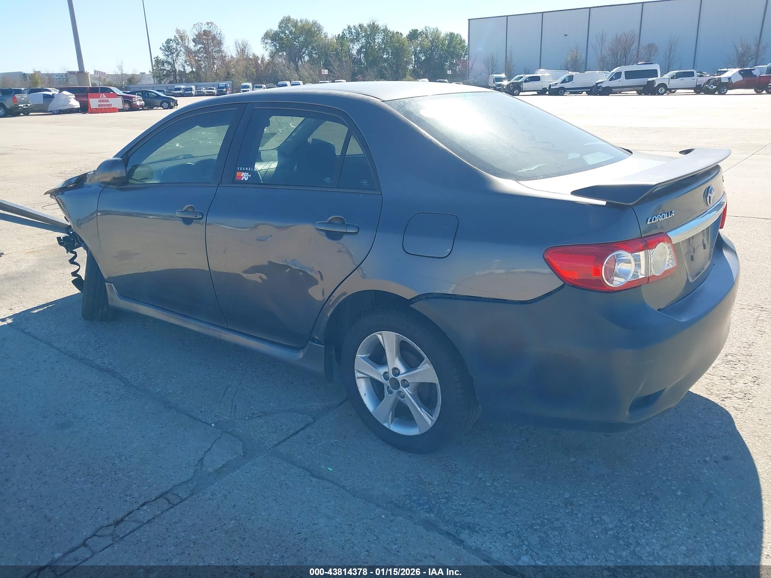 TOYOTA COROLLA image 3