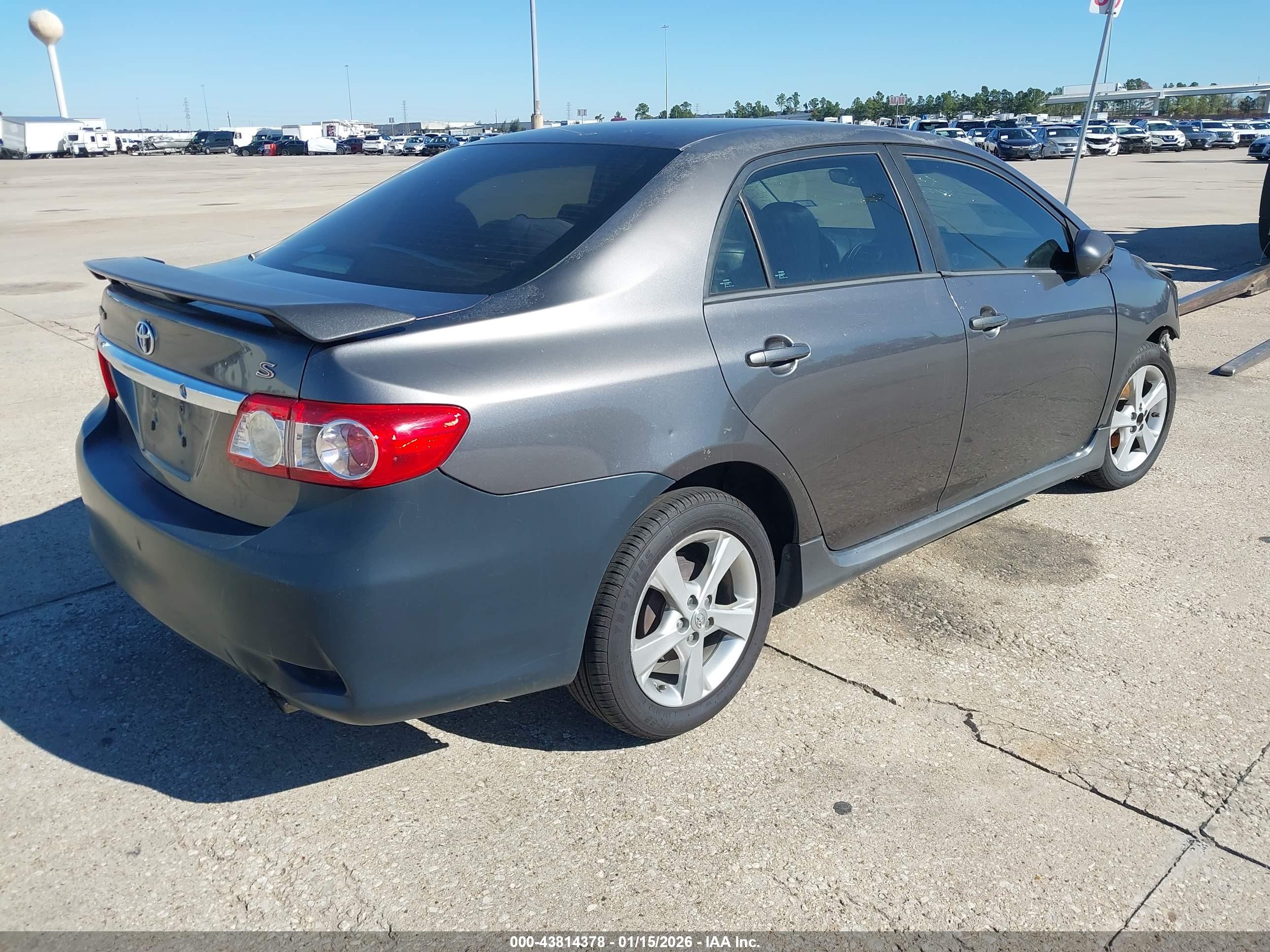 TOYOTA COROLLA image 4