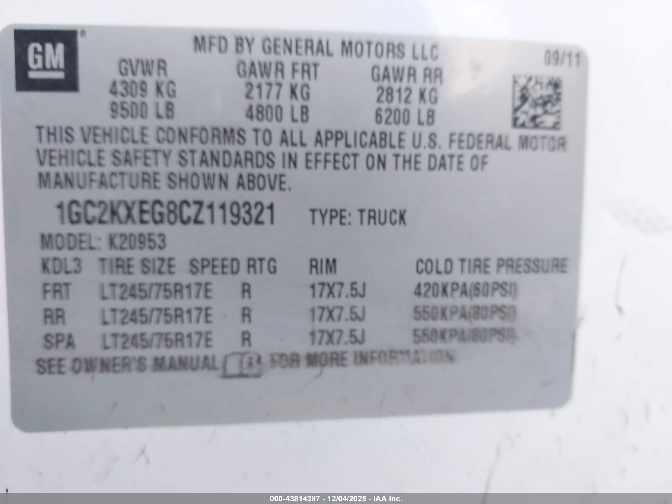 CHEVROLET SILVERADO image 9